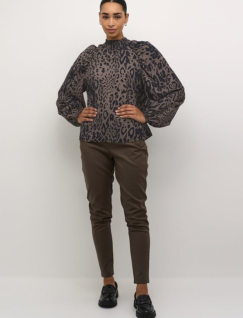 Kaffe - KAjemma Blouse - långärmade blusar - major brown/black leopard - 3