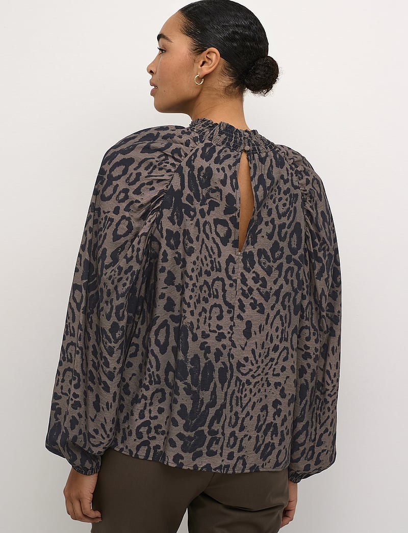 Kaffe - KAjemma Blouse - långärmade blusar - major brown/black leopard - 4