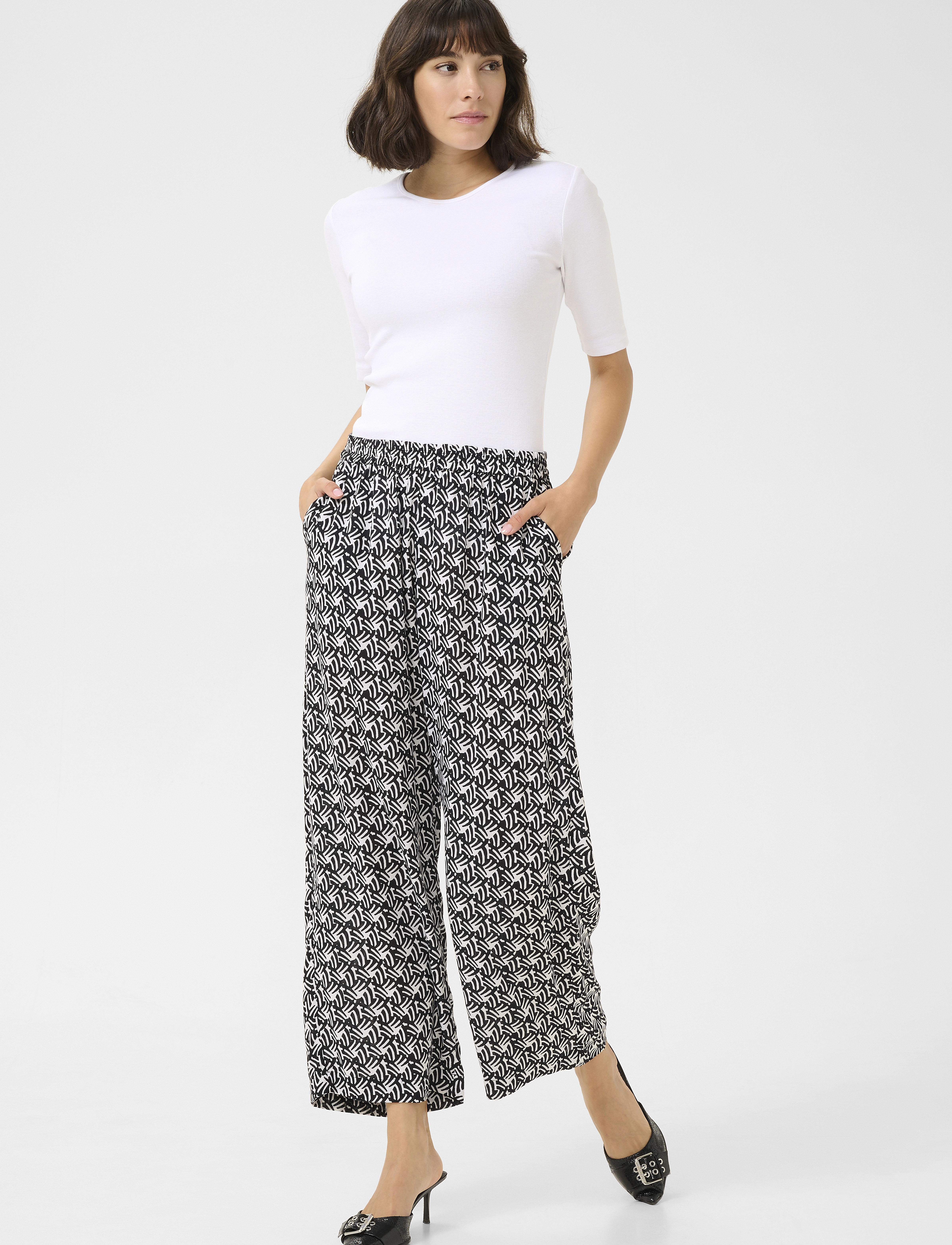Kaffe - KAsanne Pants - black/moonstruck retro print - 3