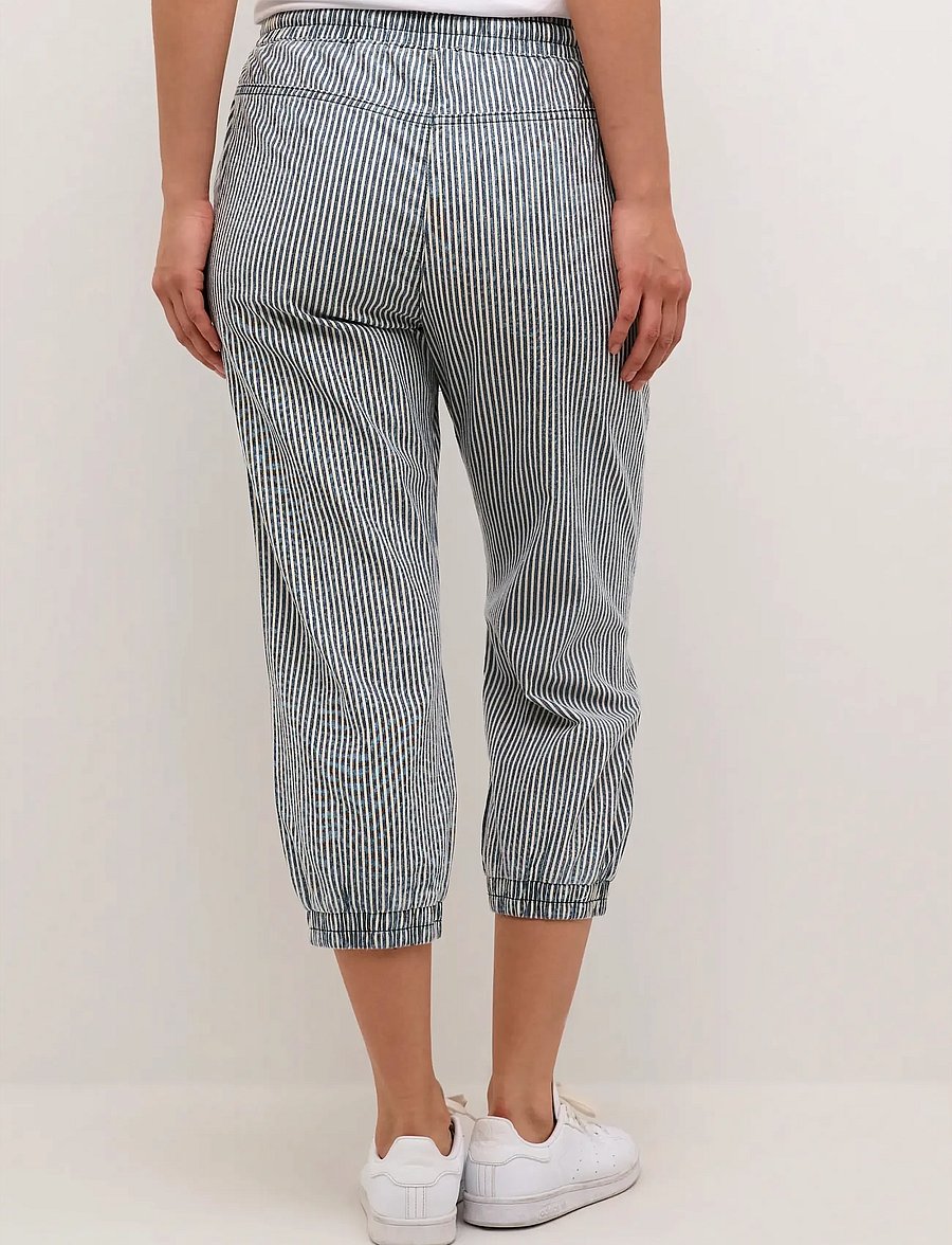 Kaffe - KAnaya Striped Capri Pants - caprihose - midnight/white stripe - 5