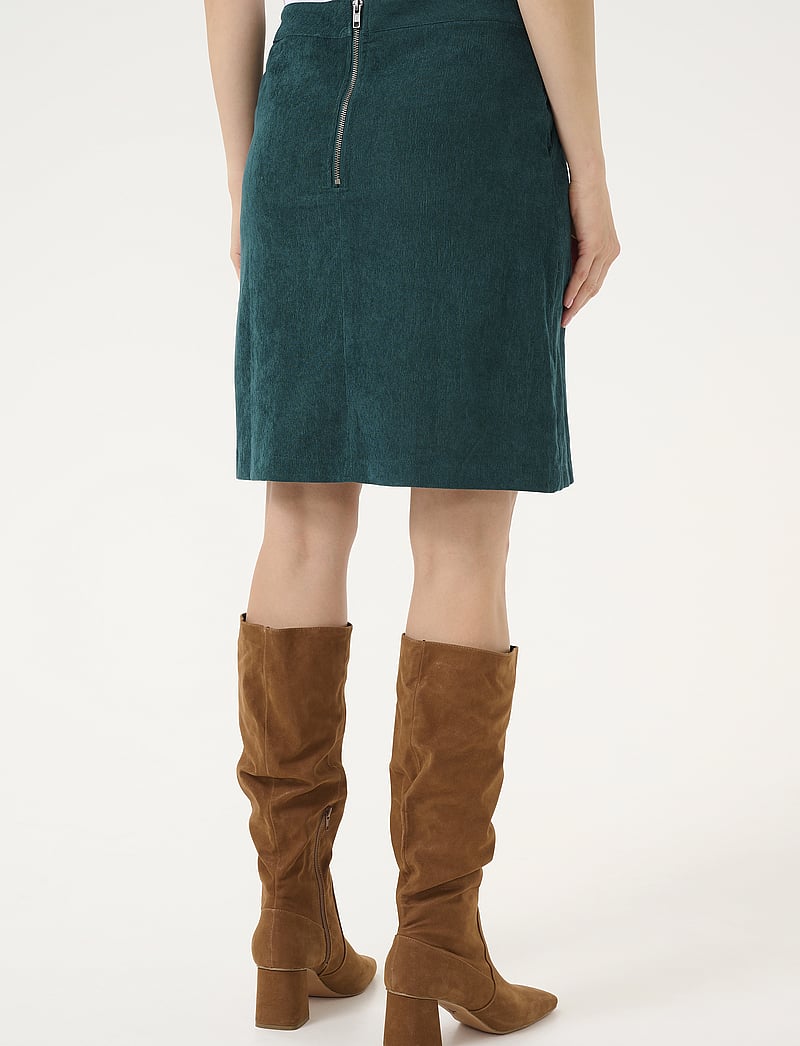 Kaffe - KAvera Corduroy Skirt - kurze röcke - aventurine cc - 4