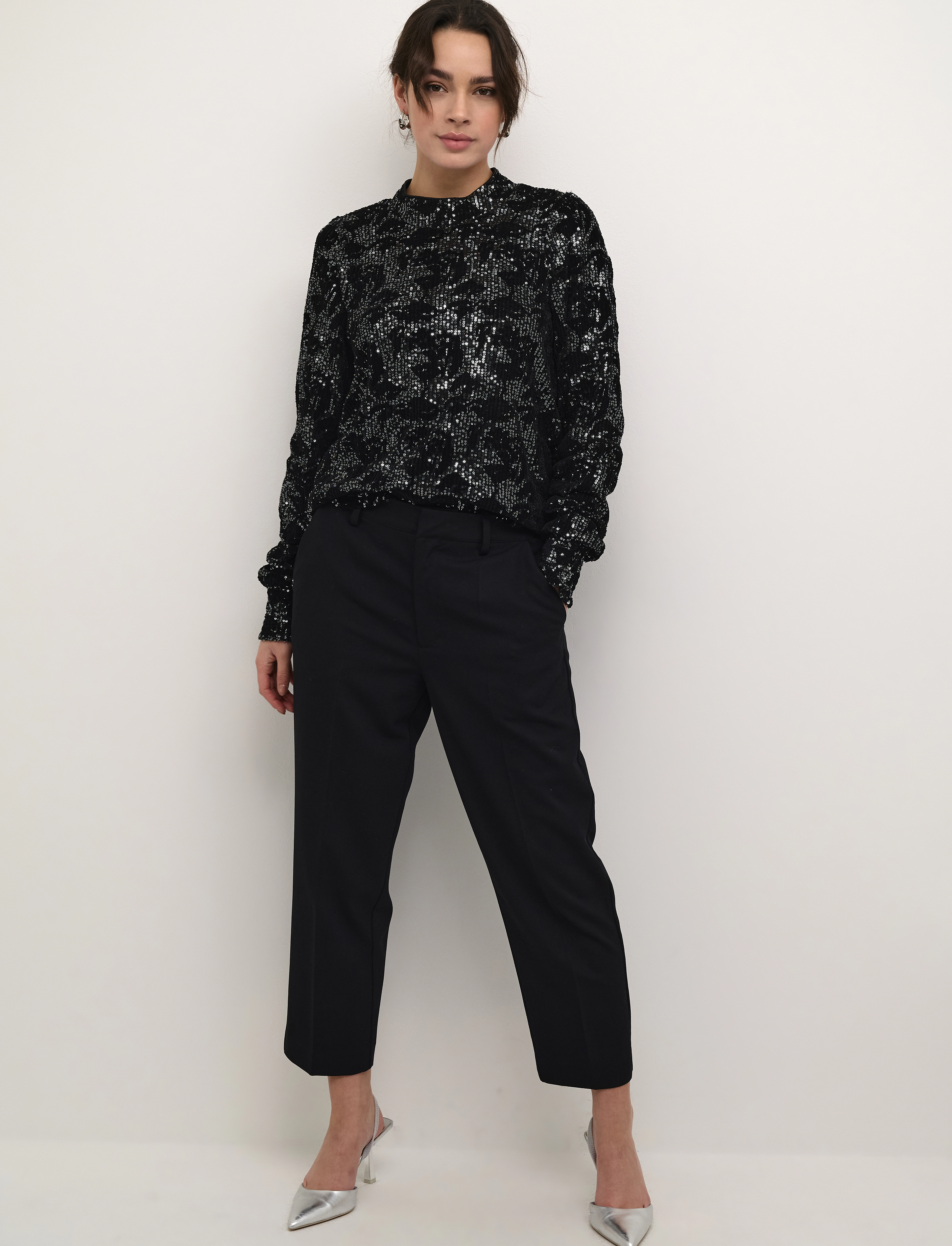 Kaffe - KAgrit Sequin Blouse - langærmede bluser - black/dark silver sequin - 4