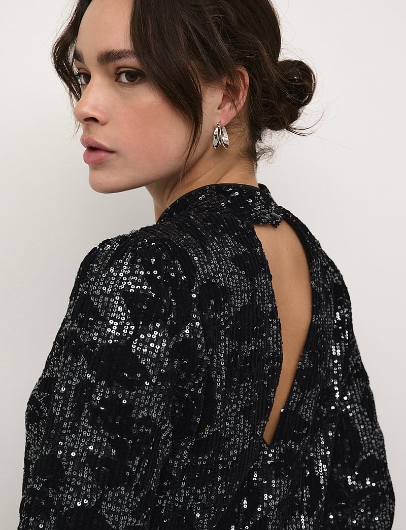 Kaffe - KAgrit Sequin Blouse - långärmade blusar - black/dark silver sequin - 5