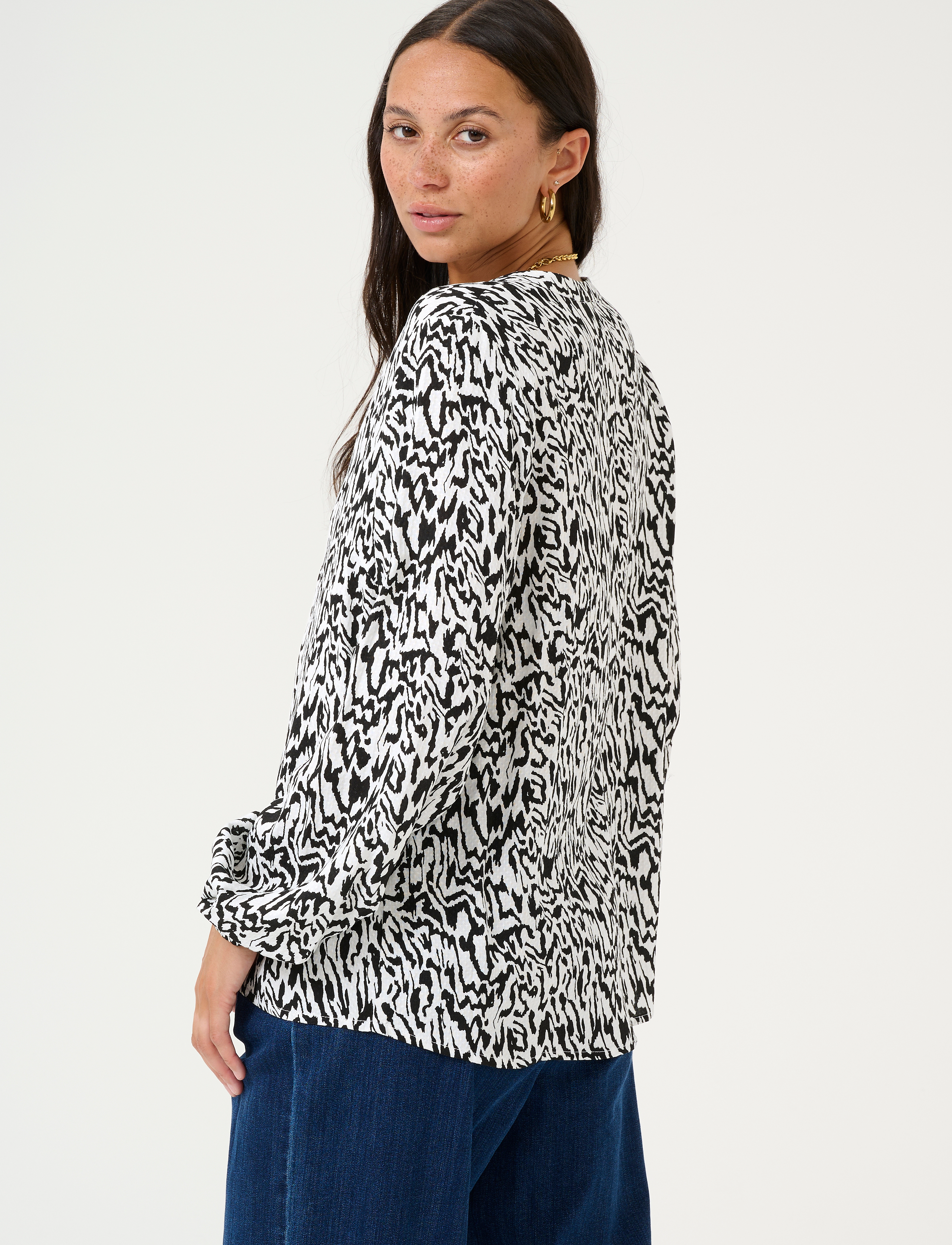 Kaffe - KAmathilde Blouse - langærmede bluser - chalk/black graphic lines - 4