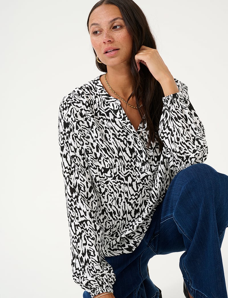 Kaffe - KAmathilde Blose - pitkähihaiset puserot - chalk/black graphic lines - 5