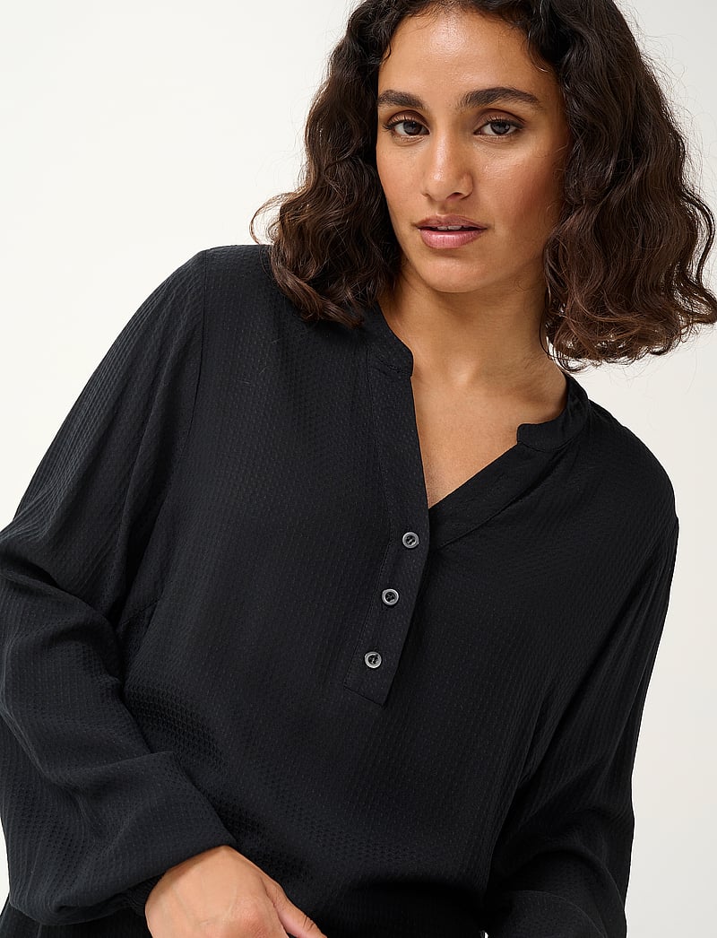 Kaffe - KAmathilde Blose - långärmade blusar - black deep - 4