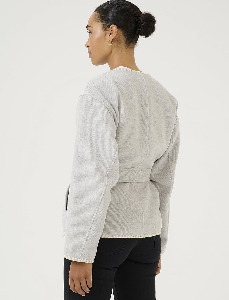 Kaffe - KAulrikke Jacket - kavajer med skärp - light grey melange - 4