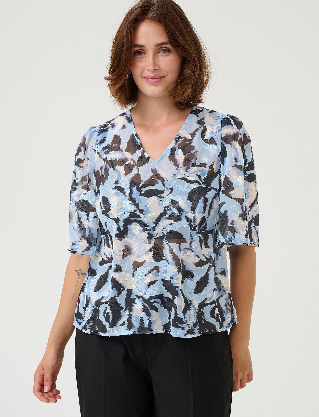 KAelina Blouse - BLUE FLOWER PRINT
