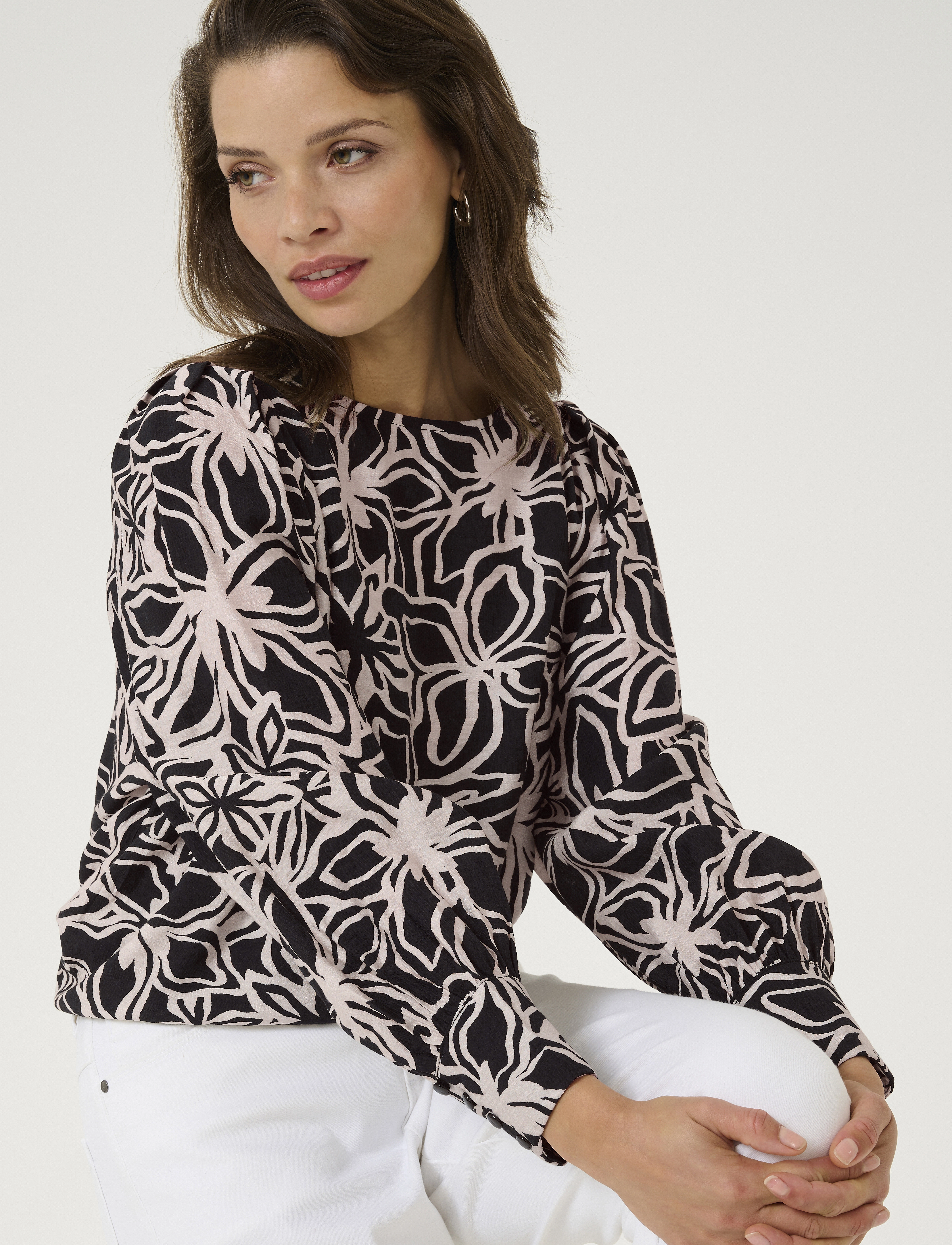 Kaffe - KAhannah Blouse - pitkähihaiset puserot - black / light beige flower - 5