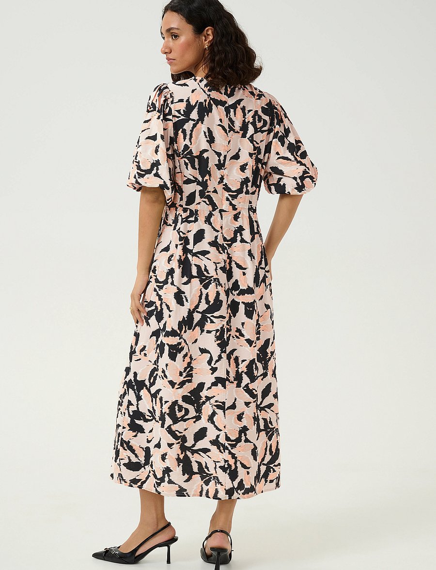 Kaffe - KApaco Dress - kleider - beige/black/peach blurry leaf - 2