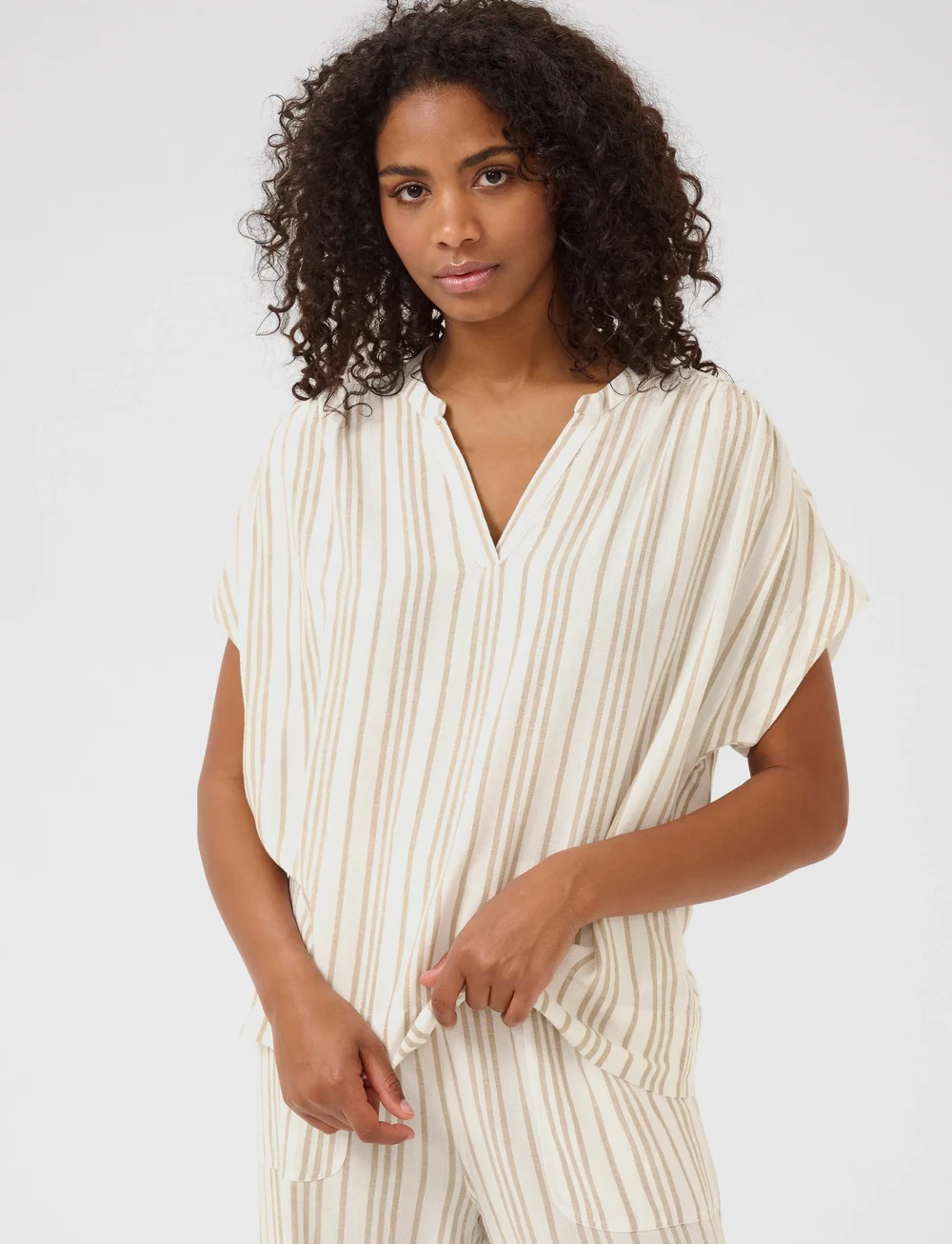 Kaffe - KAmilia Wing SL Blouse - short-sleeved blouses - chalk / chinchilla stripe - 0