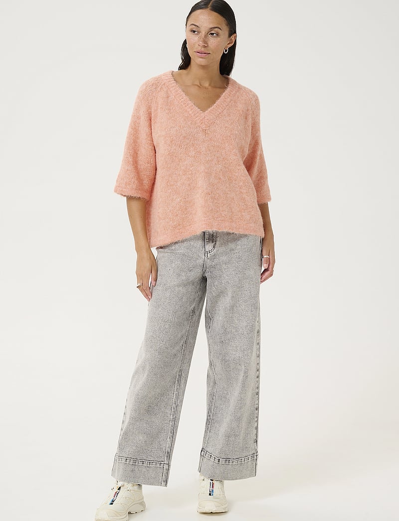 Kaffe - KAemilie V-neck Pullover - stickade tröjor - peach nectar - 3