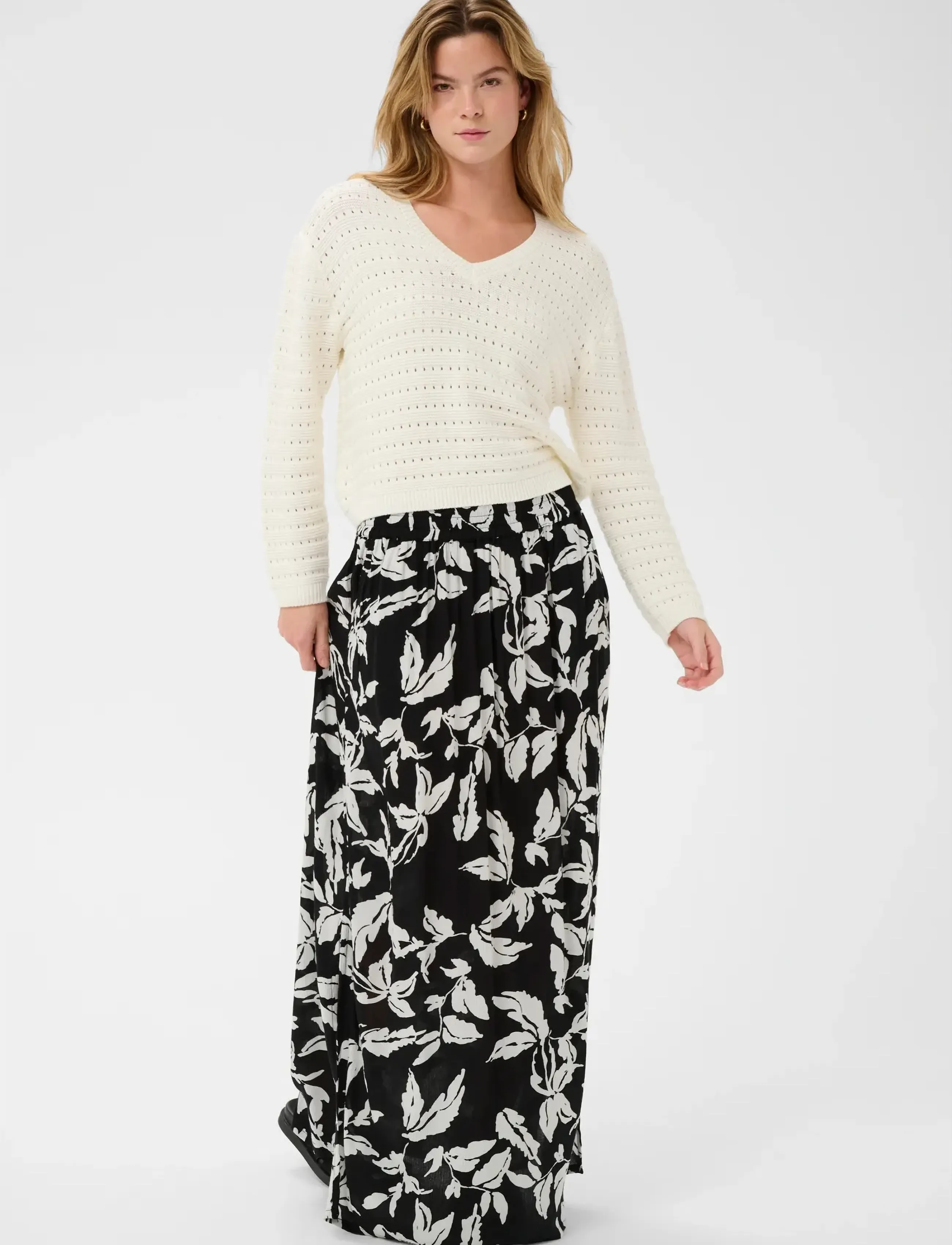 Kaffe - KAedita Amber Skirt - lange rokken - black chalk leaves - 3