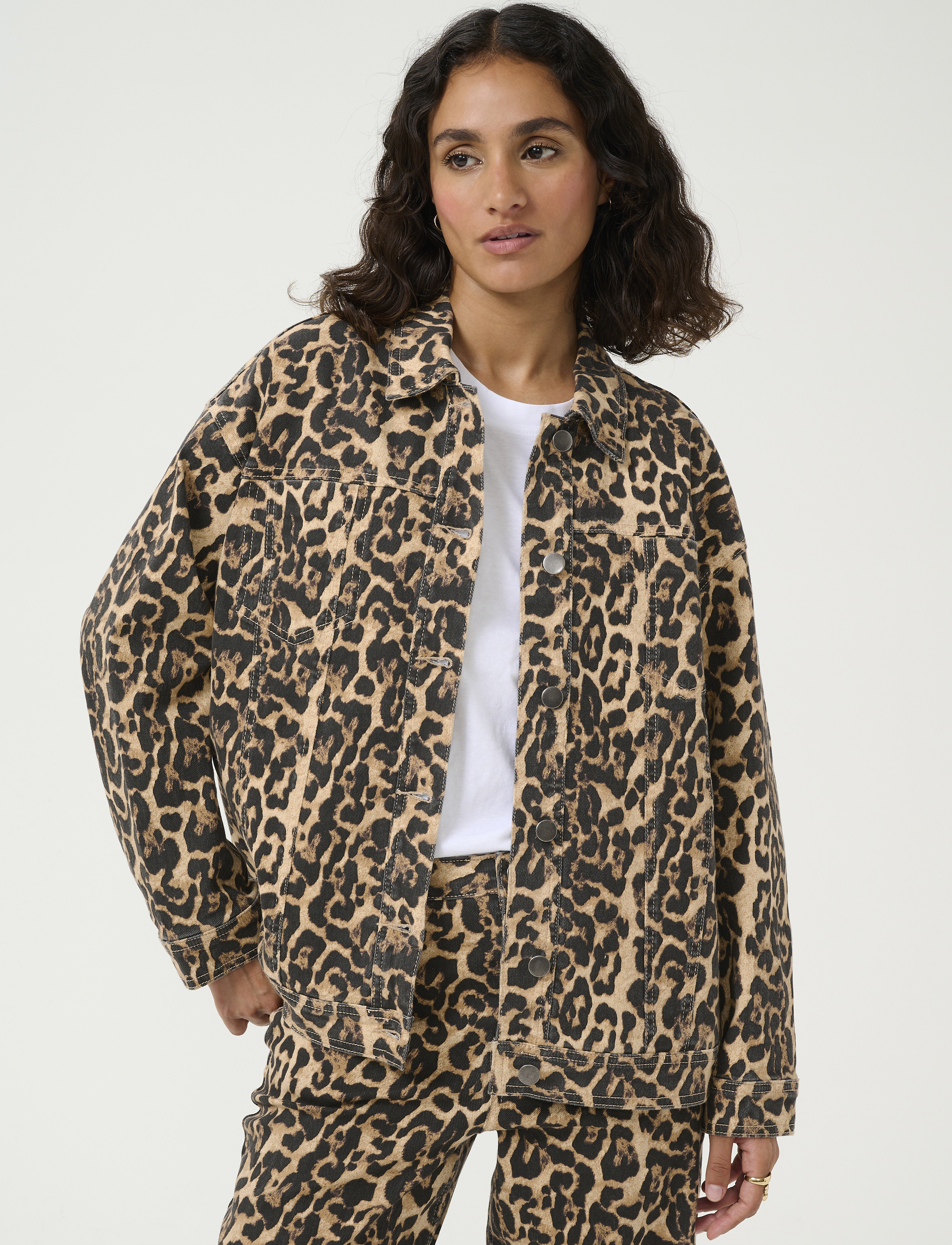 Kaffe Kaleonora Denim Jacket, Kvinder, Leopard Print Cowboyjakke, Beige, Str: 36