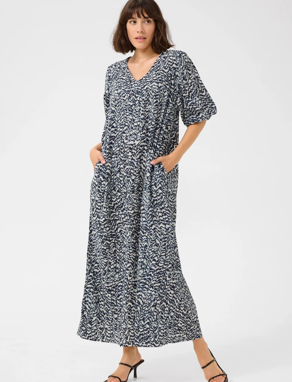 Kaffe - KAruffalo Dress - kesämekot - blue / white graphic print - 0