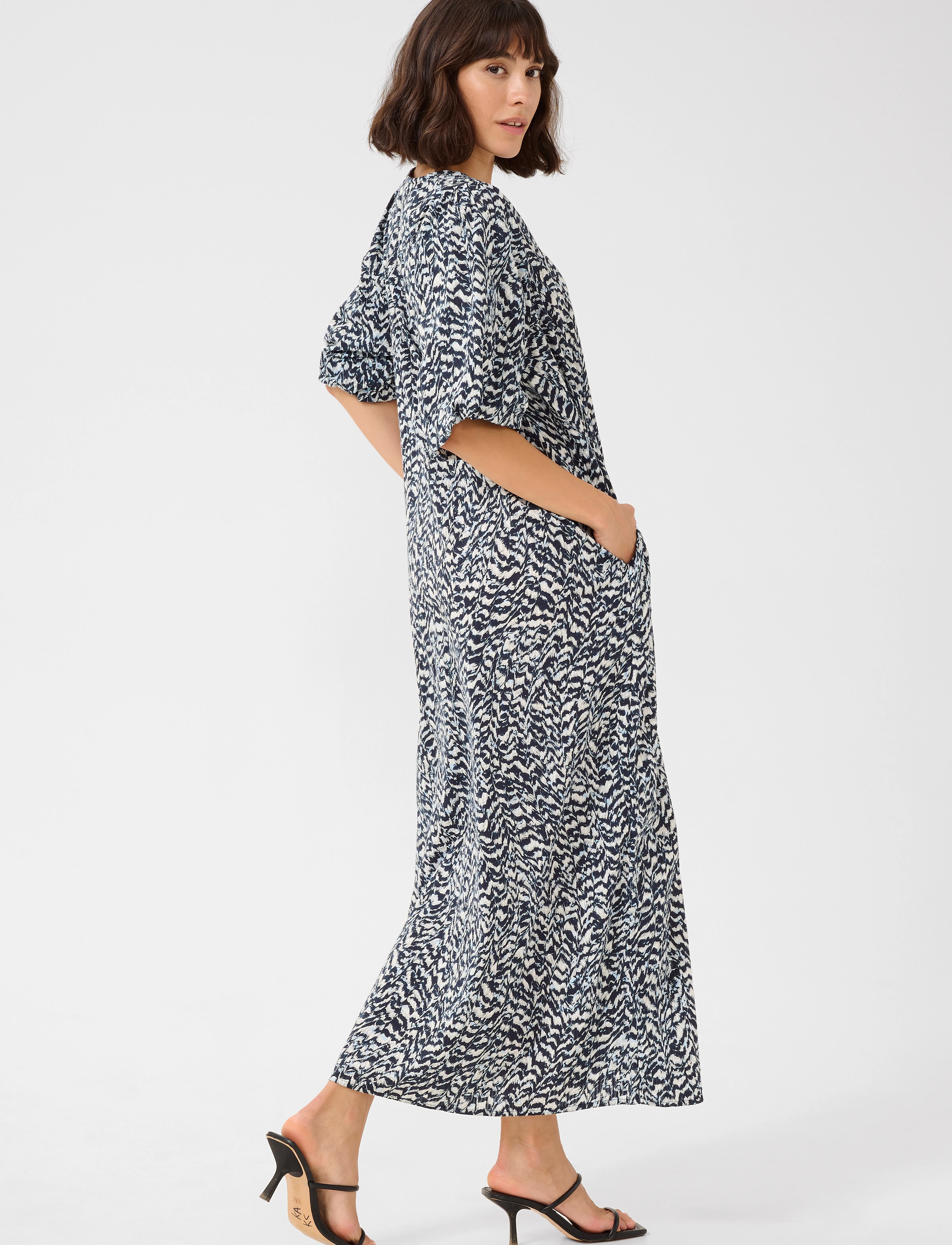 Kaffe - KAruffalo Dress - maxi dresses - blue / white graphic print - 3