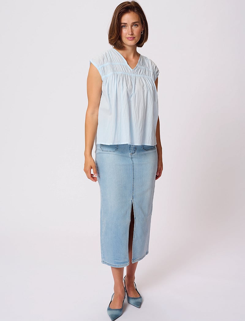 Kaffe - KAthua Blouse - Ärmlösa blusar - nantucket breeze - 3