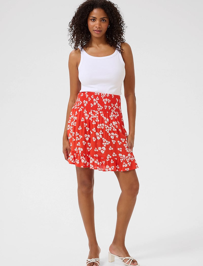 Kaffe - KAthora Amber Skirt - midi-röcke - red/chalk/red petit fleur - 3