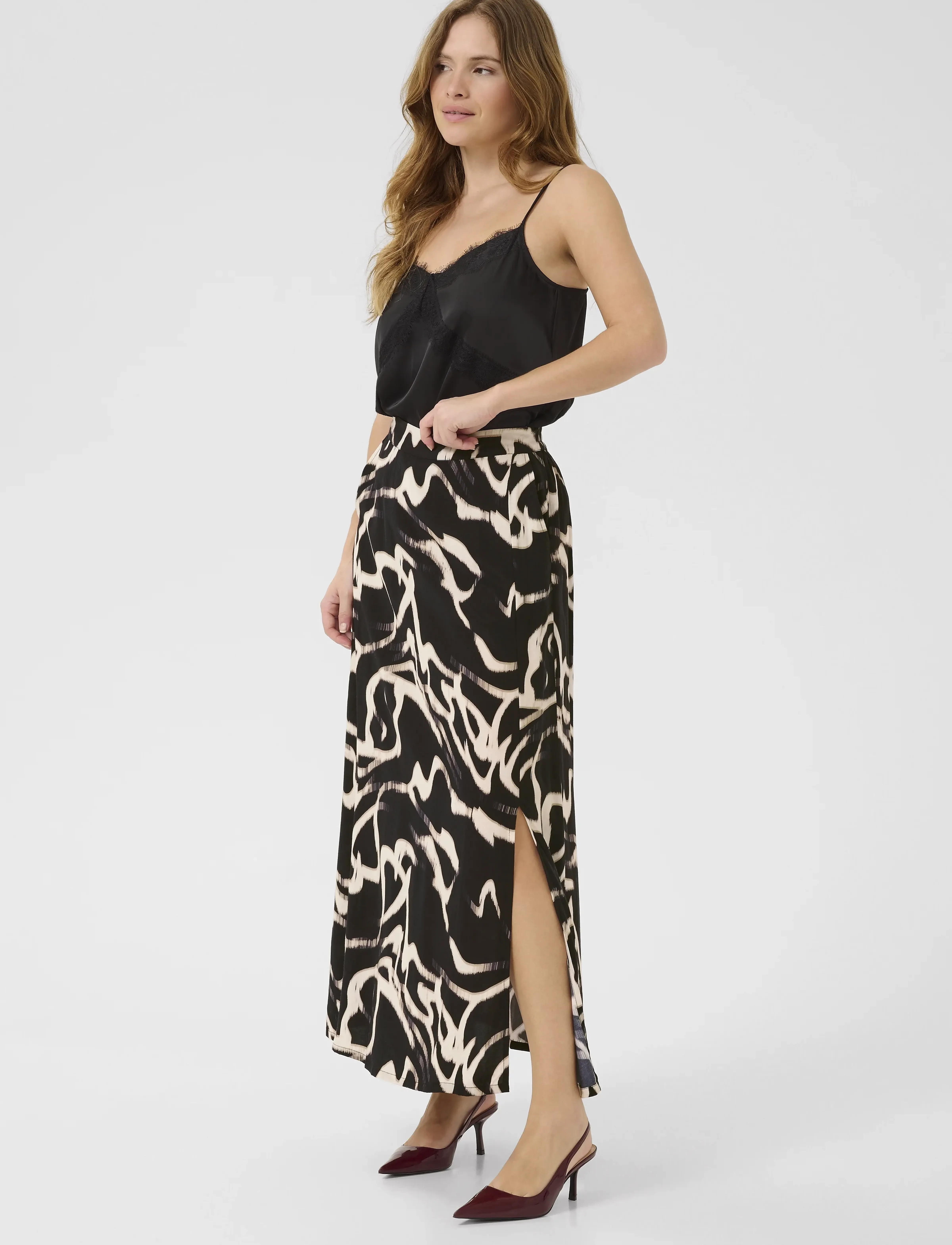 Kaffe - KAmartha Skirt - midi-röcke - black/nature organic lines - 3