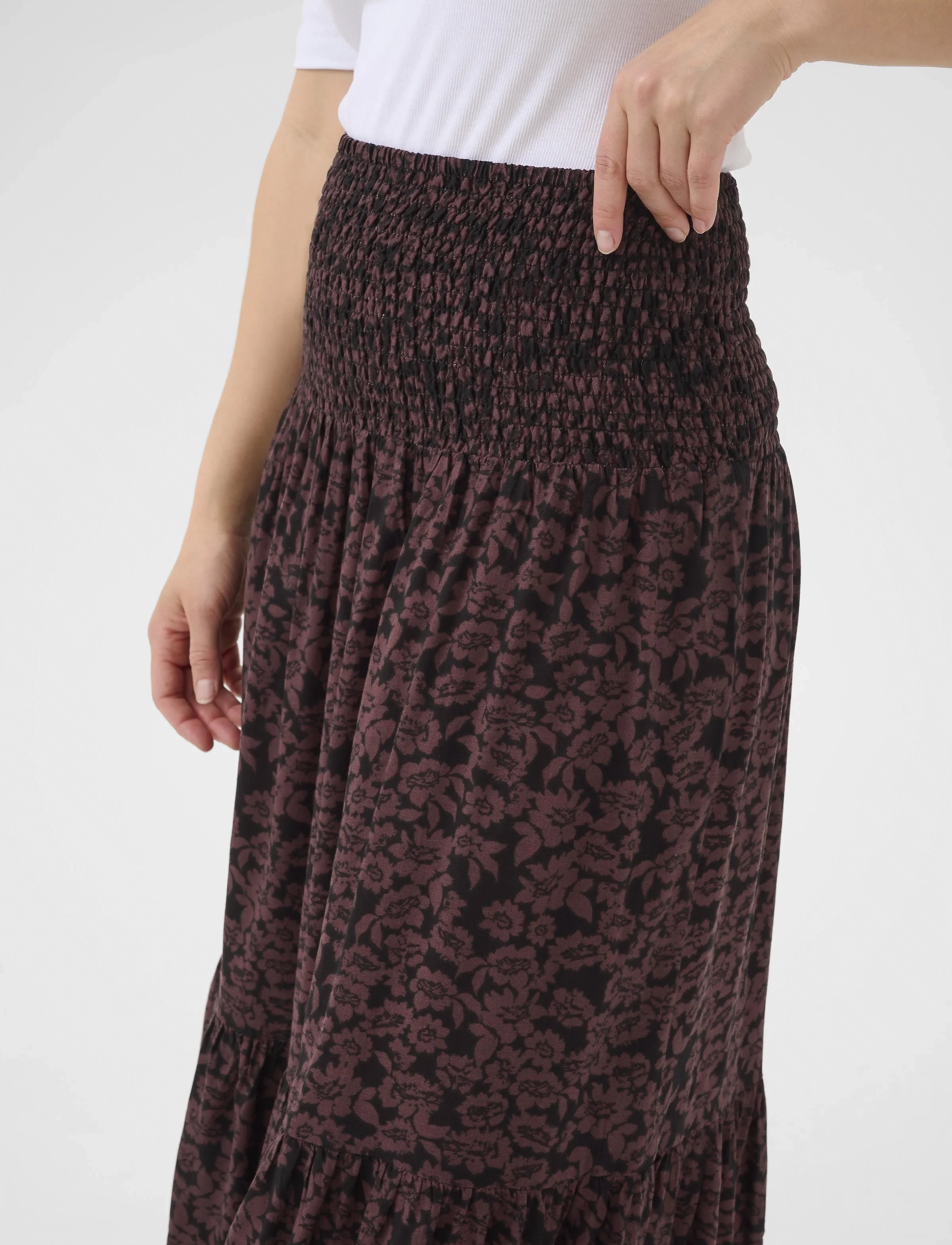 Kaffe - KAbeathe Skirt - maxi röcke - fudge/black flower print - 5