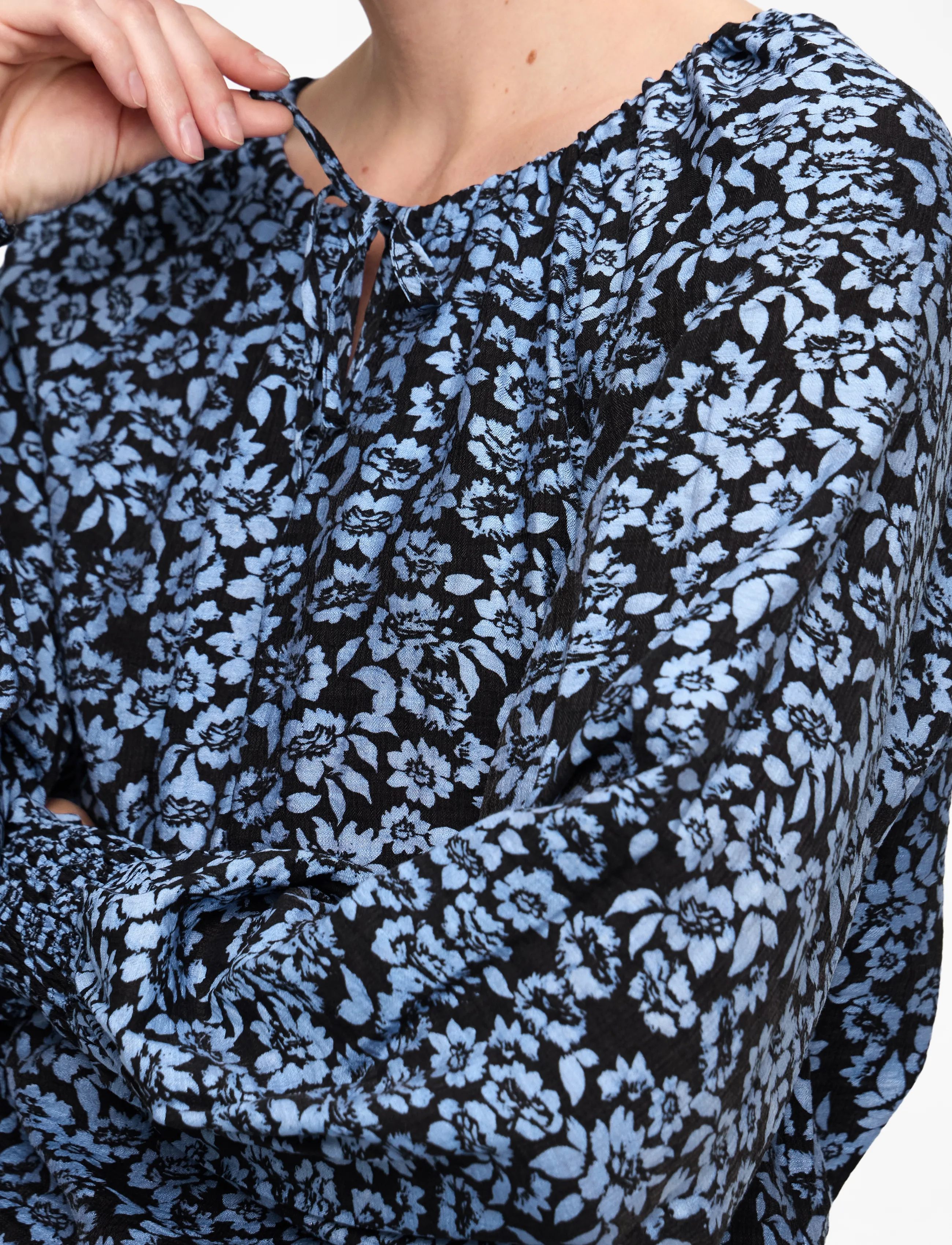 Kaffe - KAamanda Blouse - långärmade blusar - black/windsurfer flower print - 5