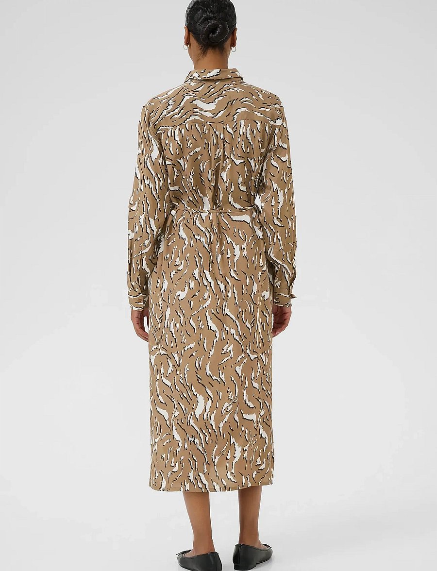 Kaffe - KAmille Shirt Dress - skjortklänningar - toasted coconut graphic animal - 3
