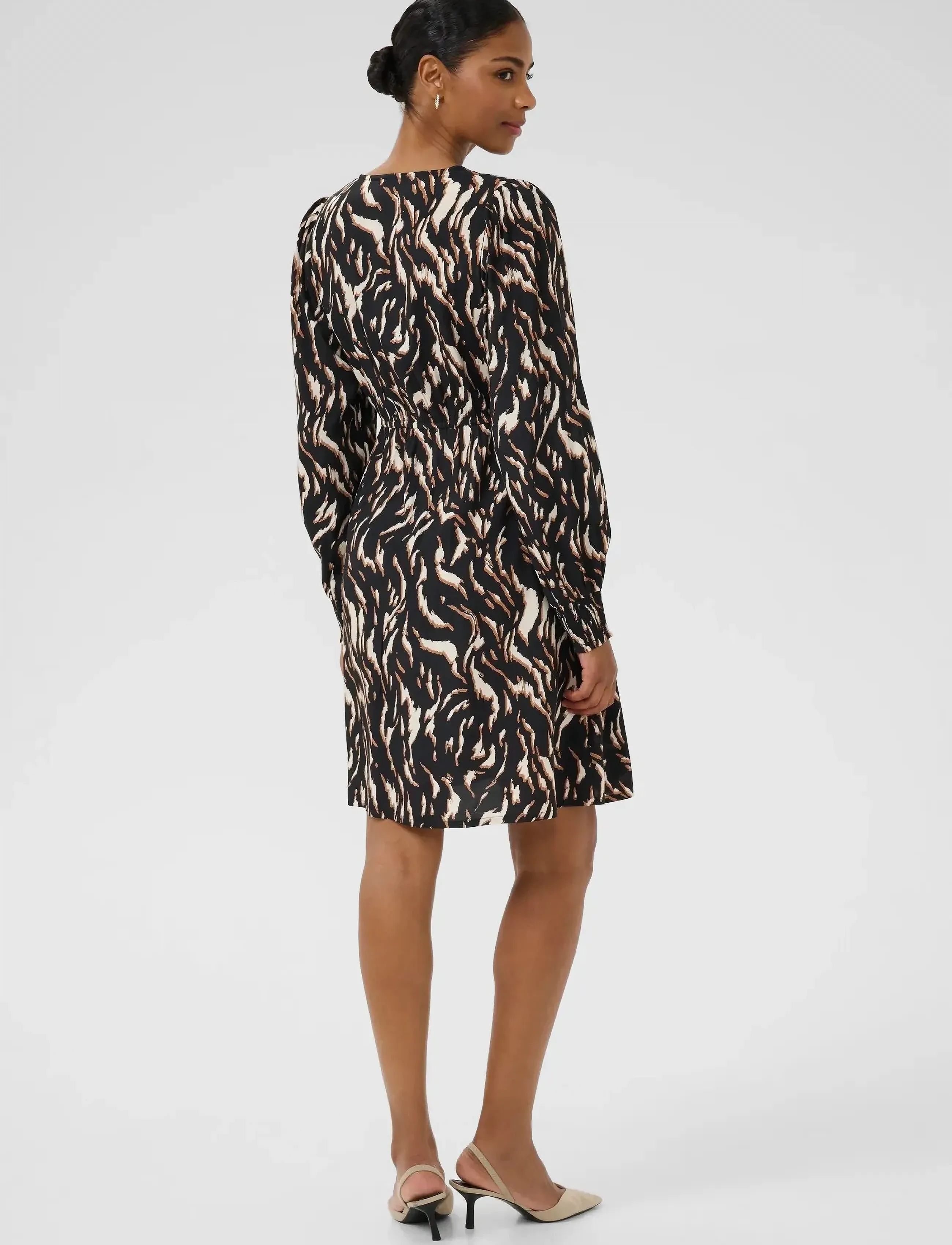 Kaffe - KAmille Dress - trumpos suknelės - black/brown graphic animal - 4