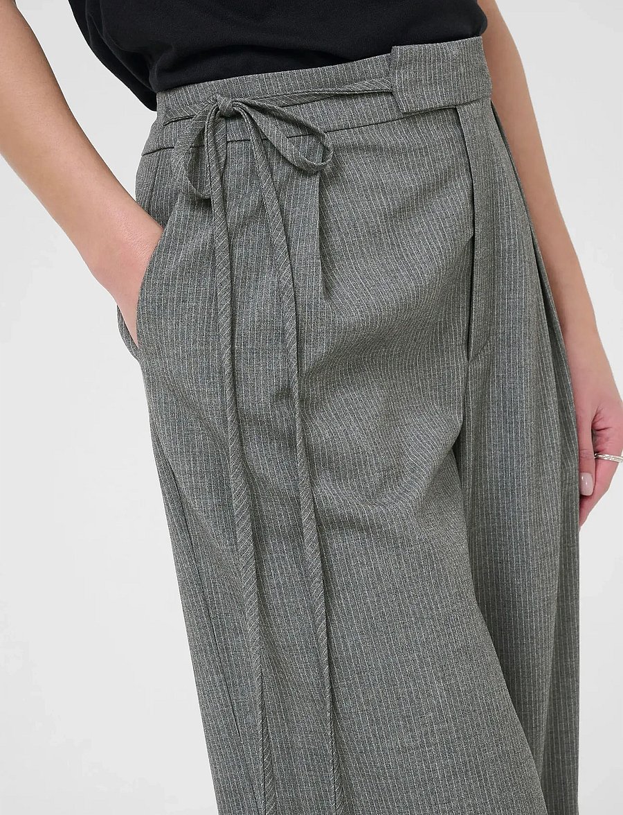 Kaffe - KAellie Wide Pants - hosen mit weitem bein - grey melange / chalk stripe - 5