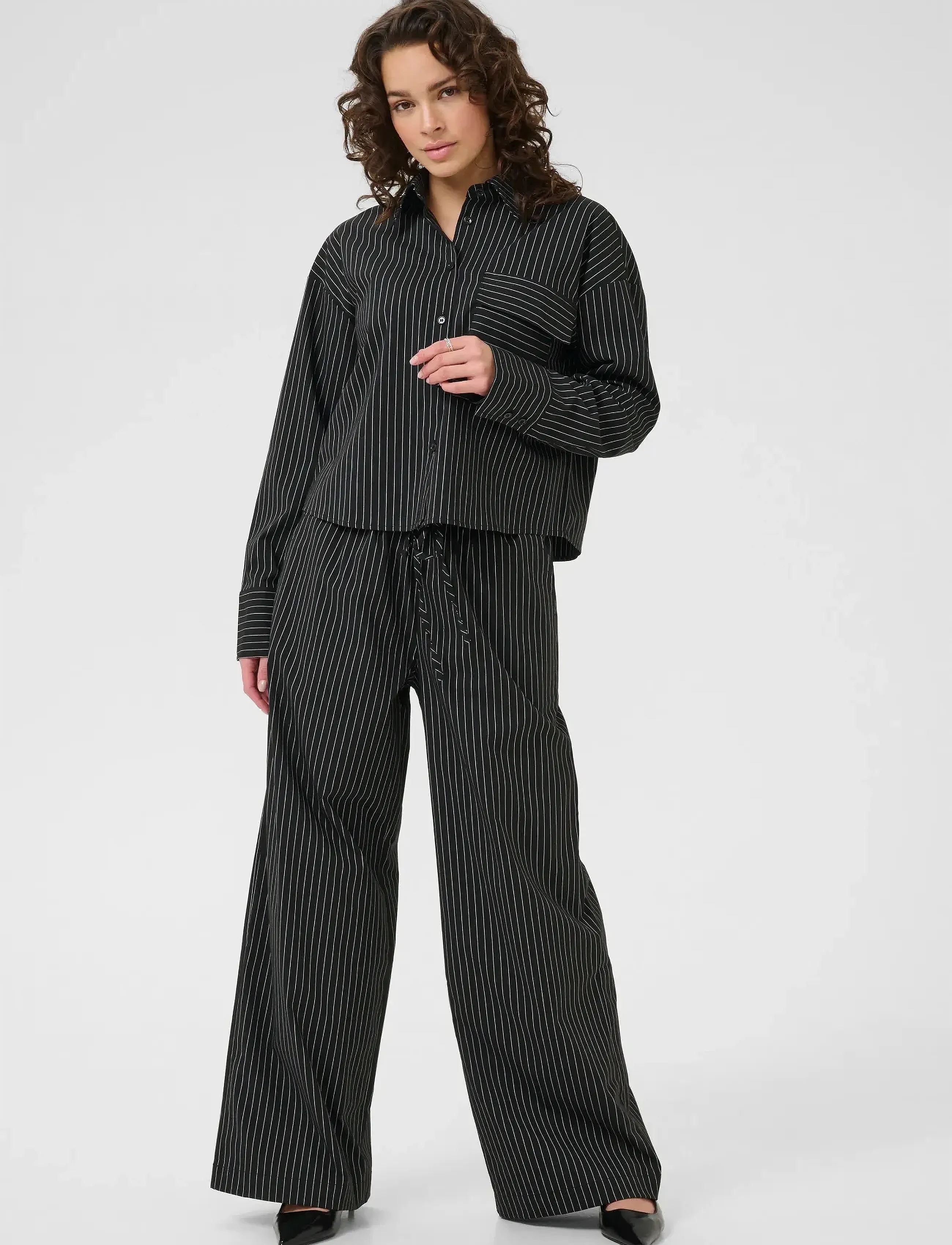 Kaffe - KAeliana Shirt - langärmlige hemden - black / chalk pinstripe - 3