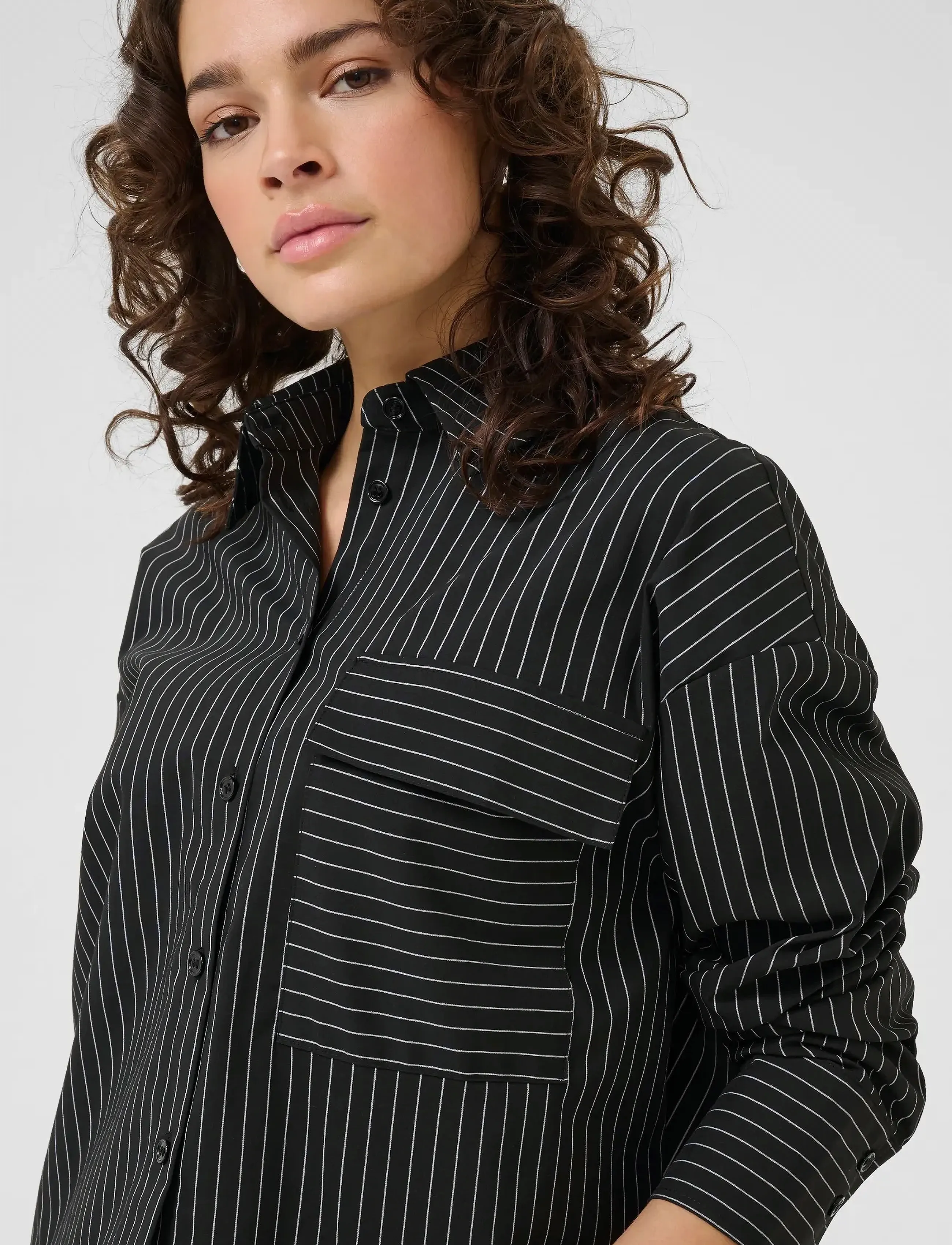 Kaffe - KAeliana Shirt - langärmlige hemden - black / chalk pinstripe - 5