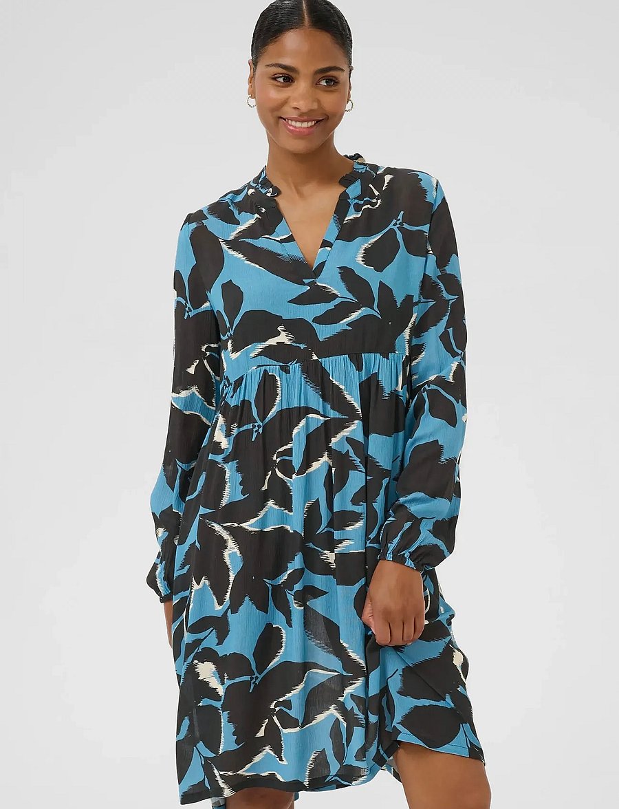 Kaffe - KAlisette Amber Dress - hemdkleider - windward blue/black flower - 0