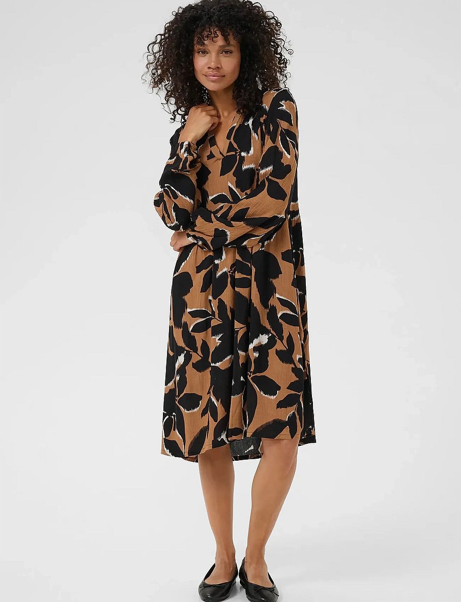 Kaffe - KAlisette Amber Dress - hemdkleider - toasted coconut/black flower - 3