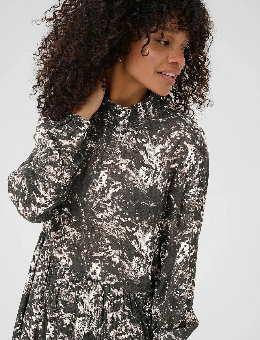 Kaffe - KAlinda Amber Dress - short dresses - black/grey abstract graphic - 4