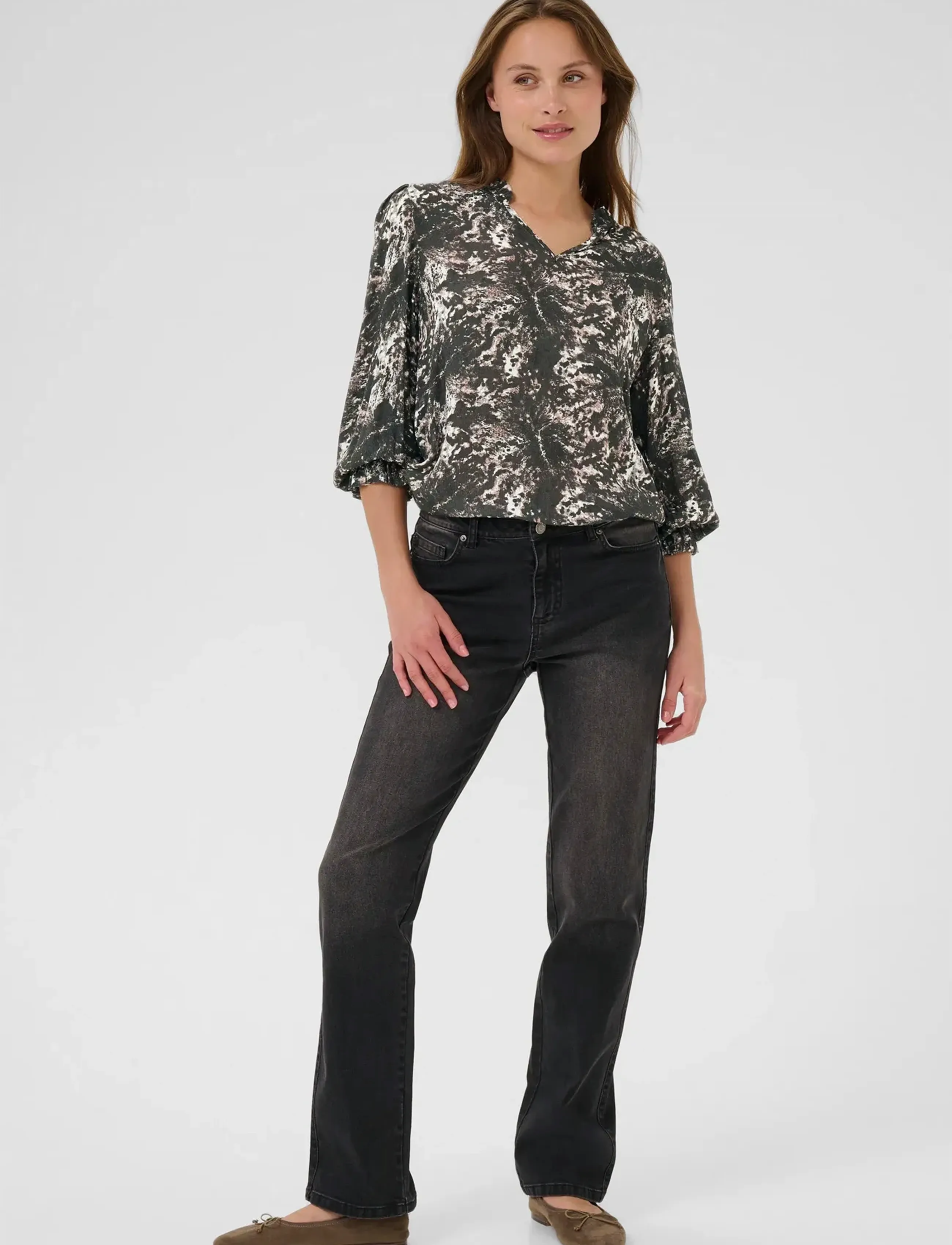 Kaffe - KAlinda Amber Blouse - pikkade varrukatega pluusid - black/grey abstract graphic - 3