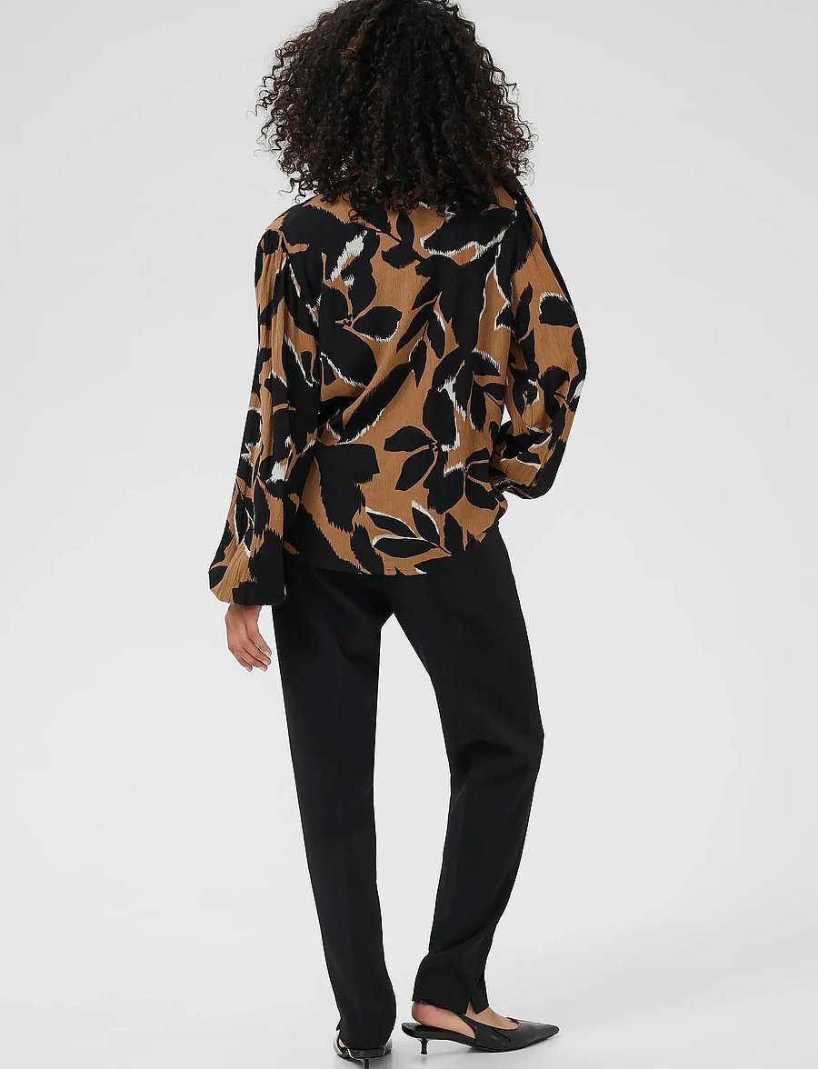 Kaffe - KAbeate Amber Blouse - langärmelige blusen - toasted coconut/black flower - 4