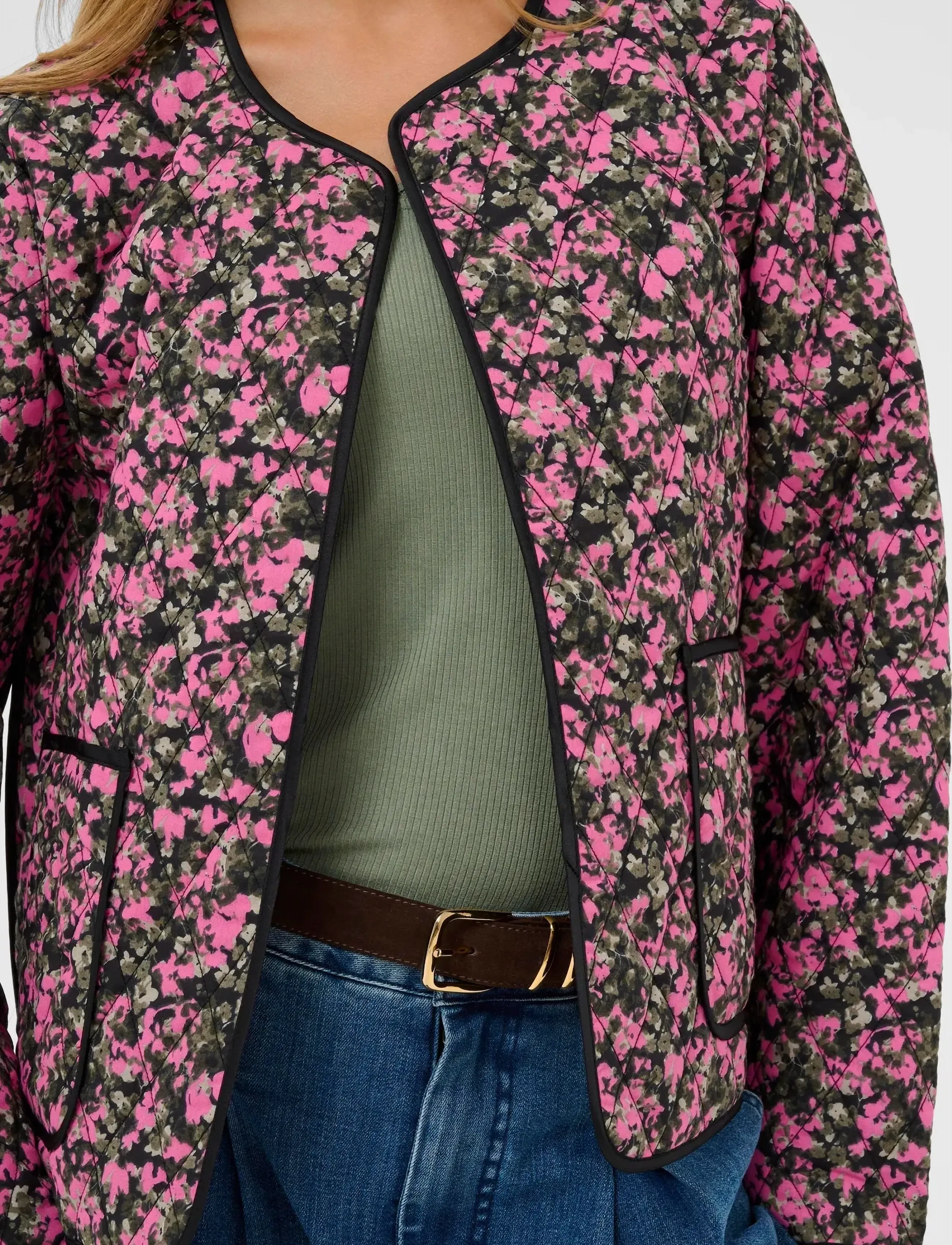Kanuria Jacket 4