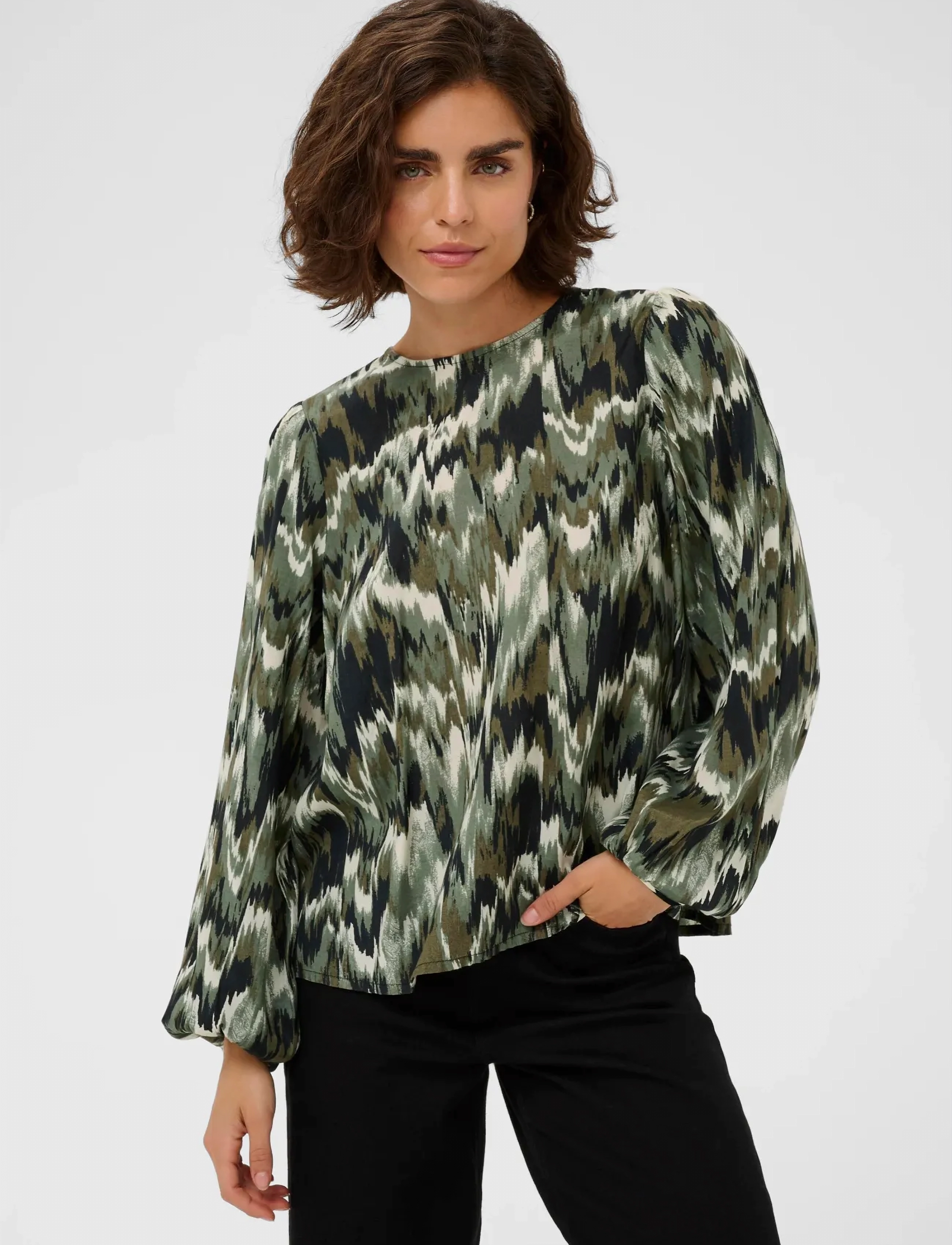 Kaffe KAkia Blouse - Blouses & Shirts - GREEN BLACK ABSTRACT GRAPHIC / green