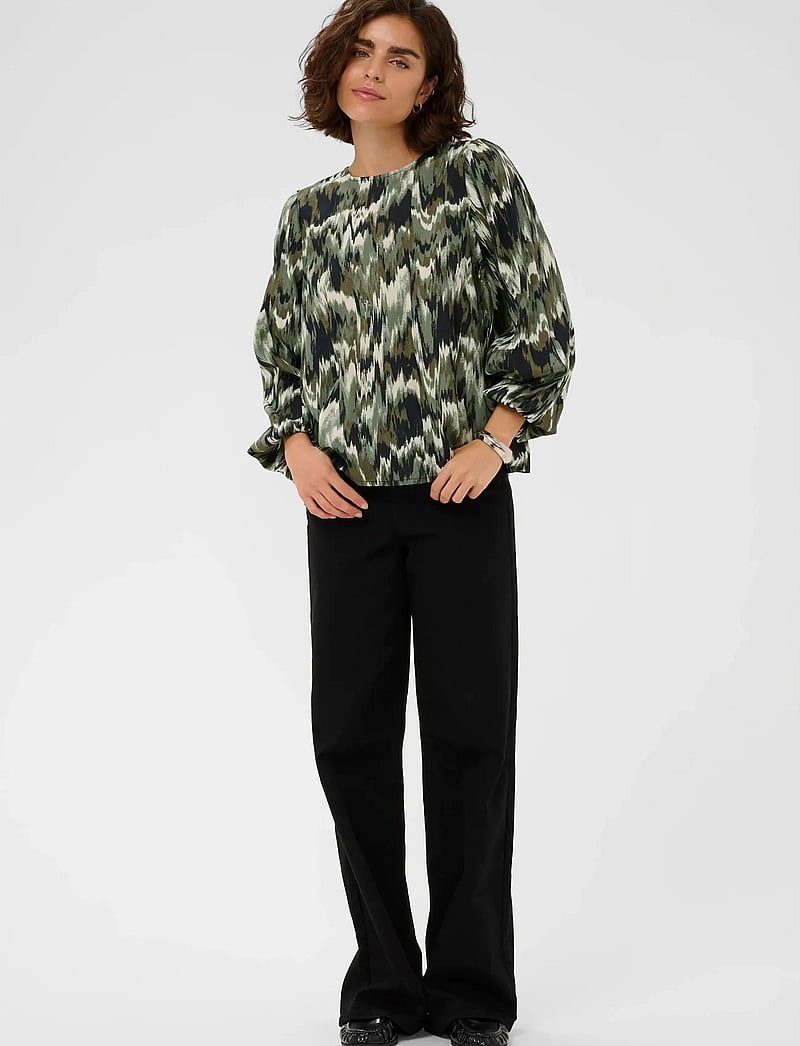 Kaffe - KAkia Blouse - langärmlige blusen - green black abstract graphic - 3