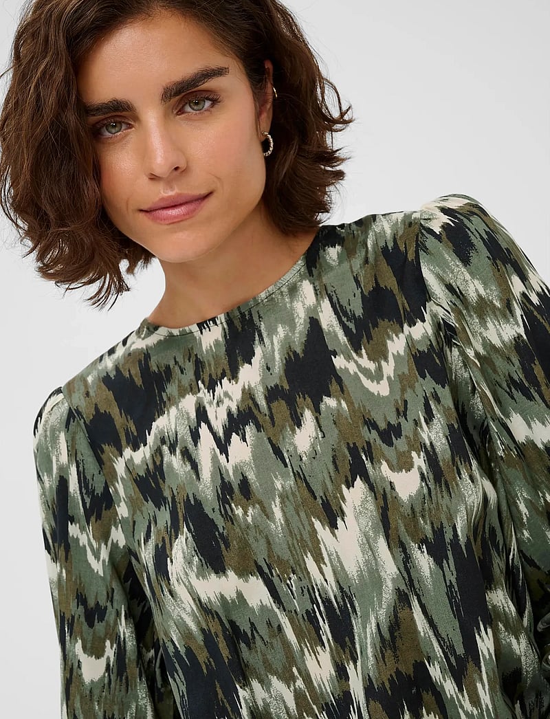 Kaffe - KAkia Blouse - langärmlige blusen - green black abstract graphic - 5