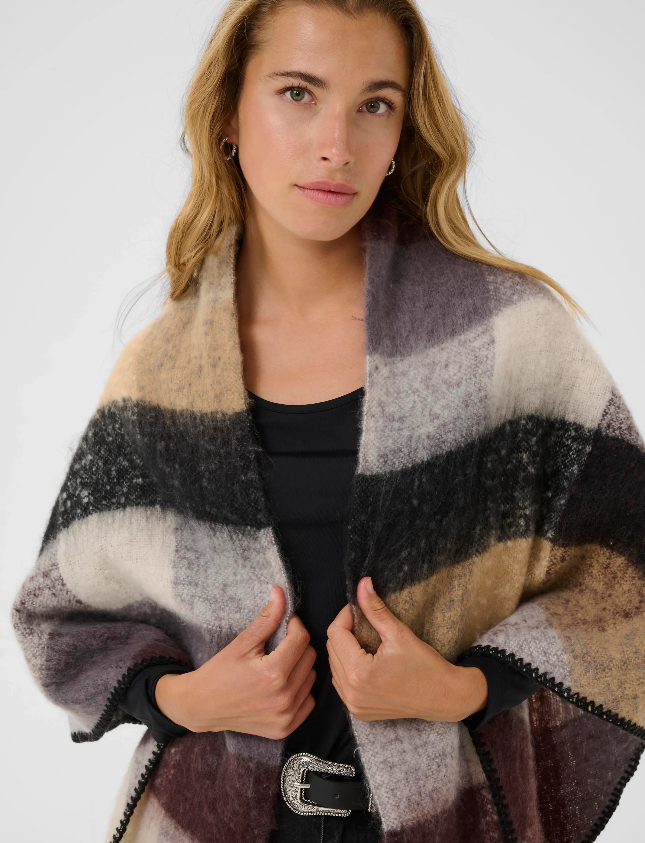 Kaffe - KAelaine Checked Poncho - winterschals - brown checks - 5