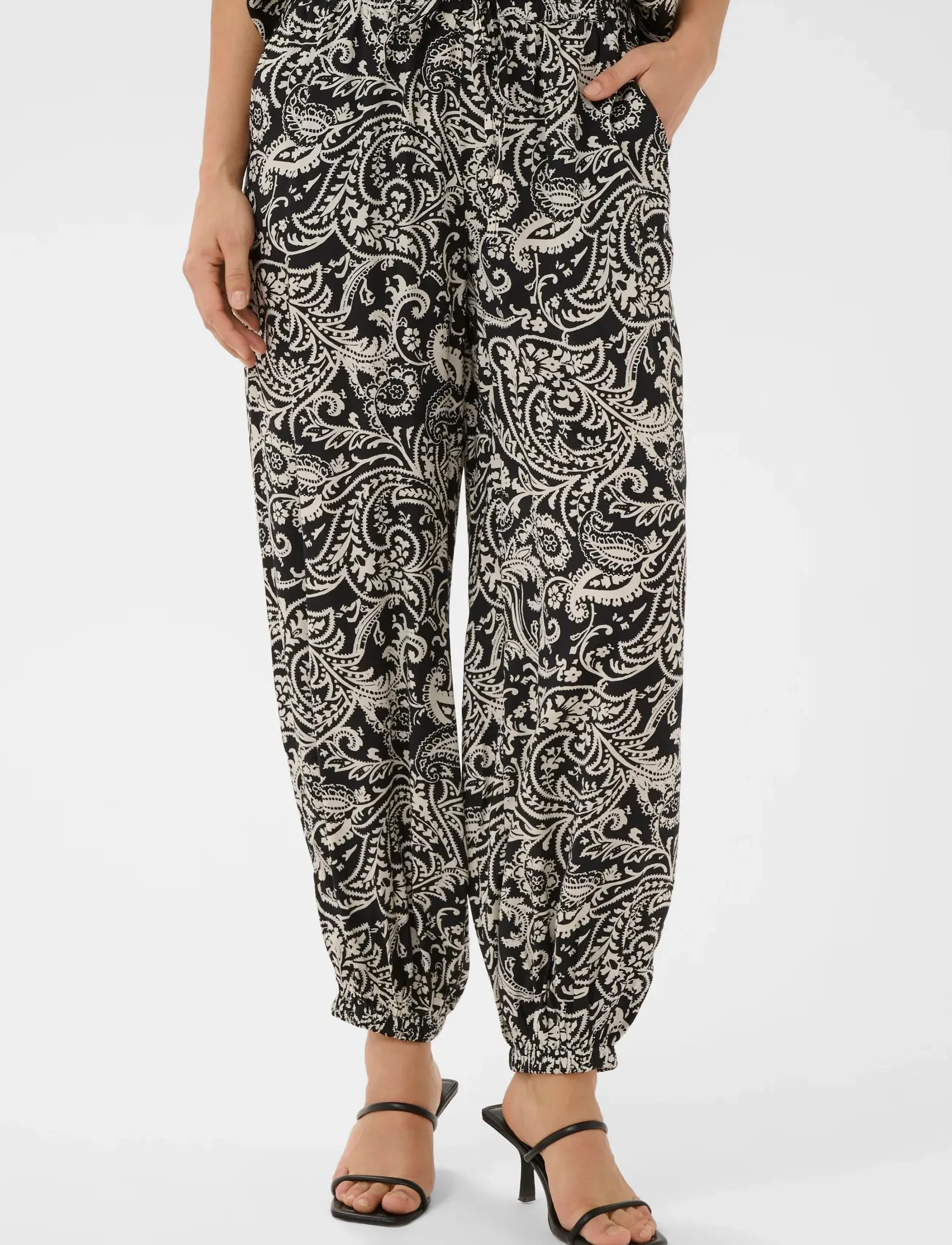 Kaffe Kabella Pants, 34, Black, Bukser > Joggers, Dame