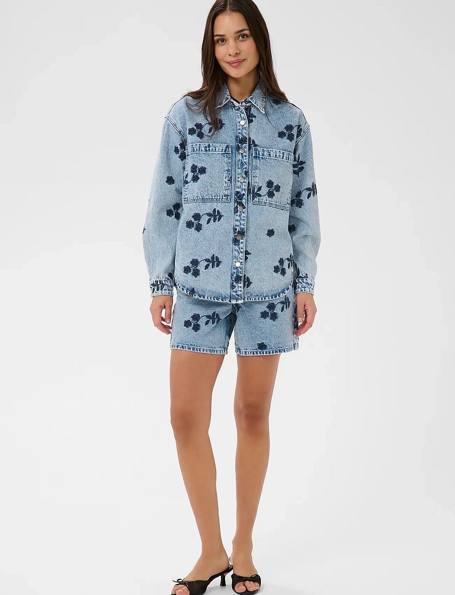 Kaffe - KAbabena Denim Jacket - jeansjacken - blue denim w/ navy flower emb. - 3