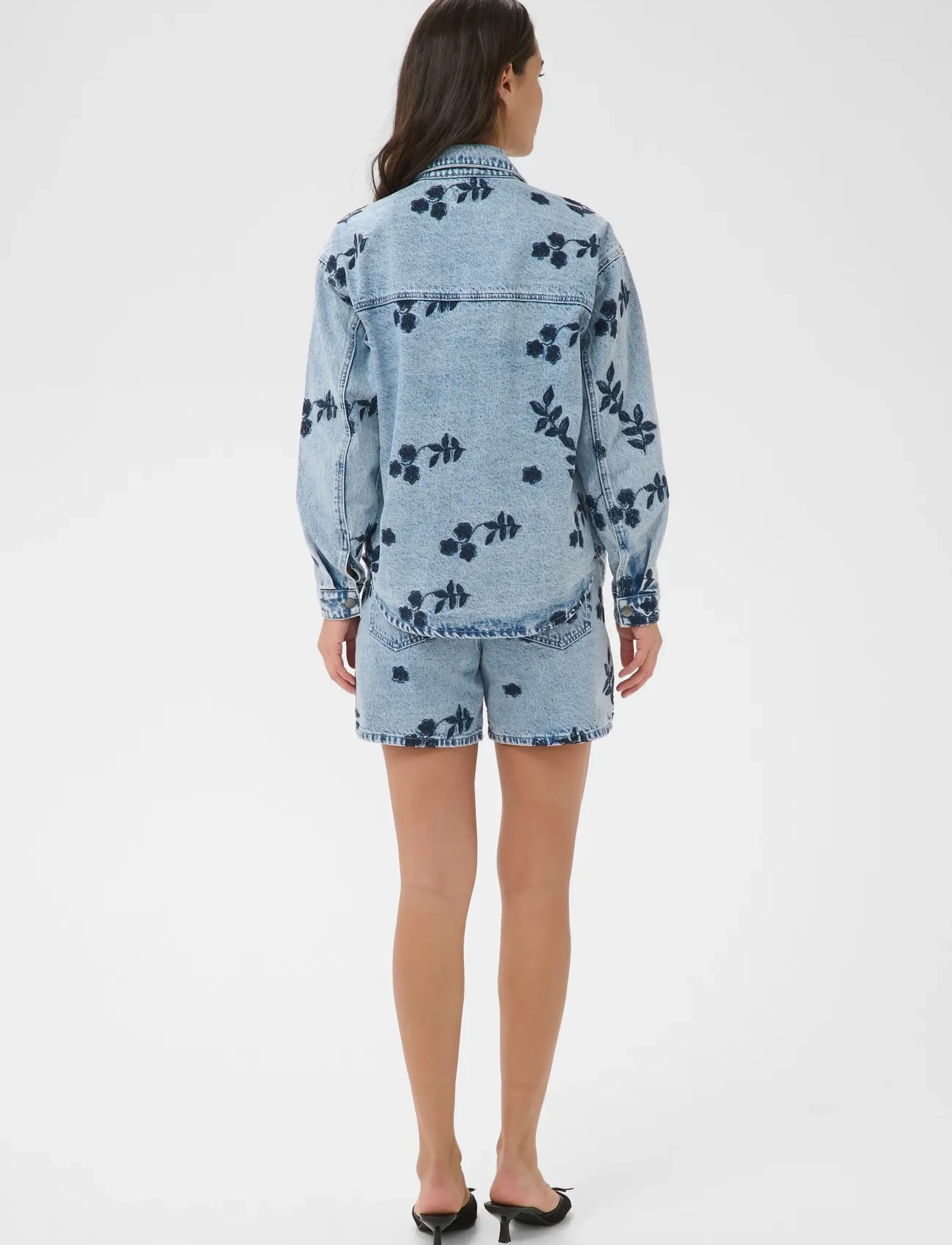 Kaffe - KAbabena Denim Jacket - jeansjackor - blue denim w/ navy flower emb. - 4