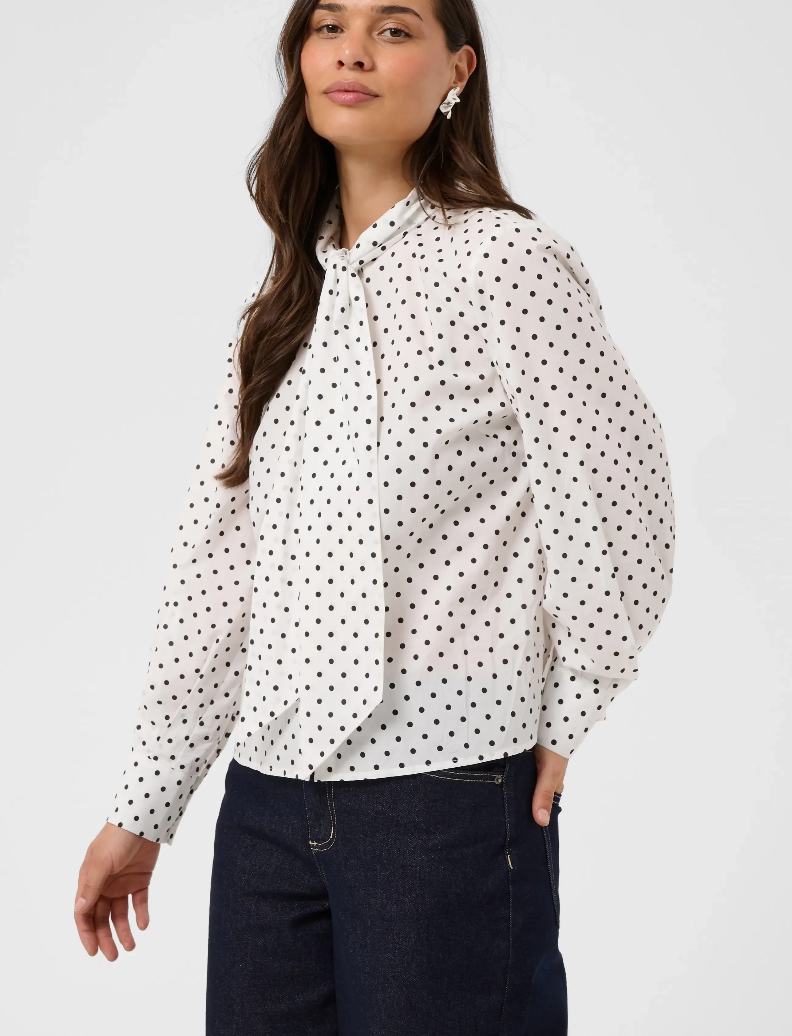 Kaffe - KAmilly Shirt - pikkade varrukatega särgid - white w. black dot - 2