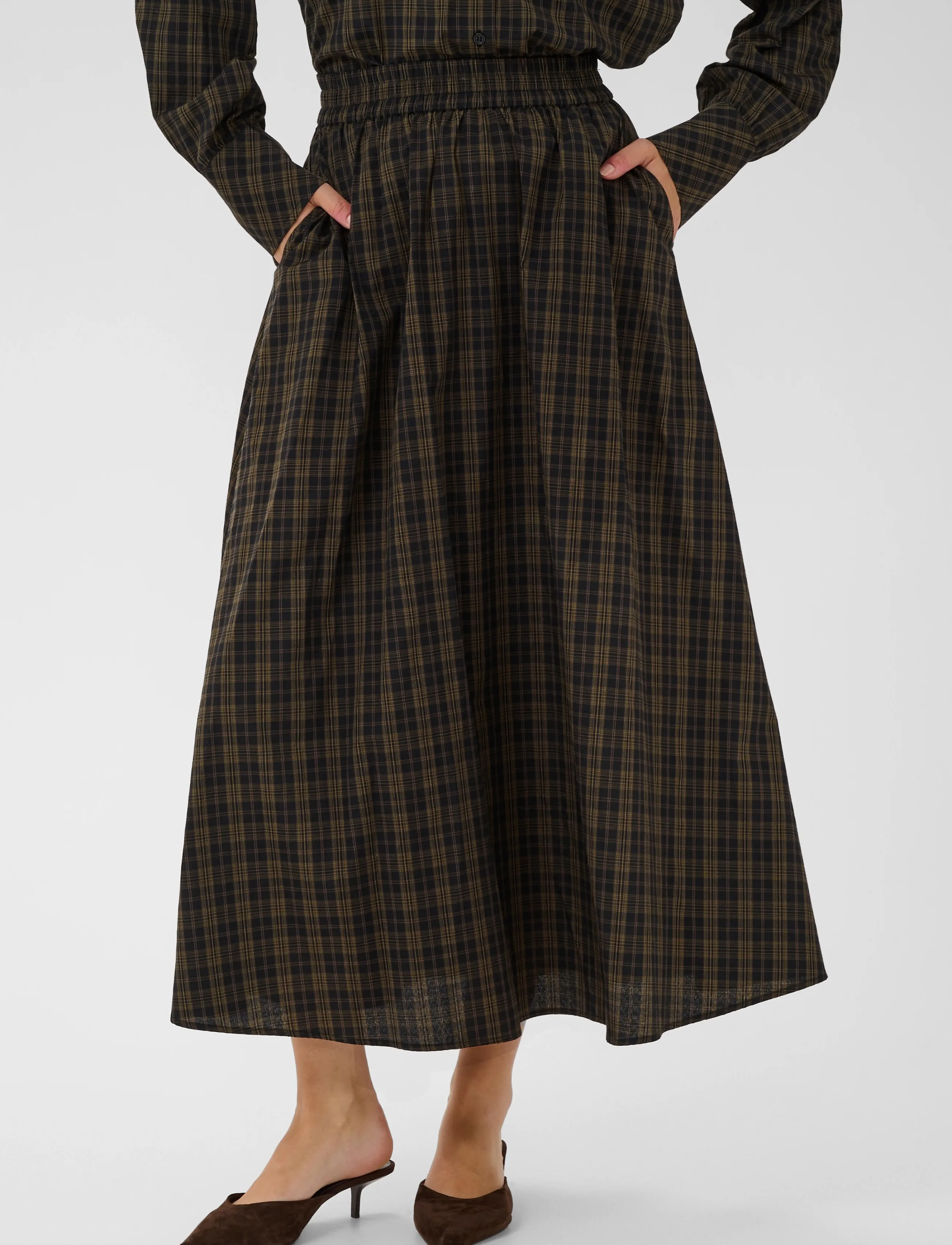 Kaffe - KAhelie skirt - midi-röcke - black/ brown check - 2