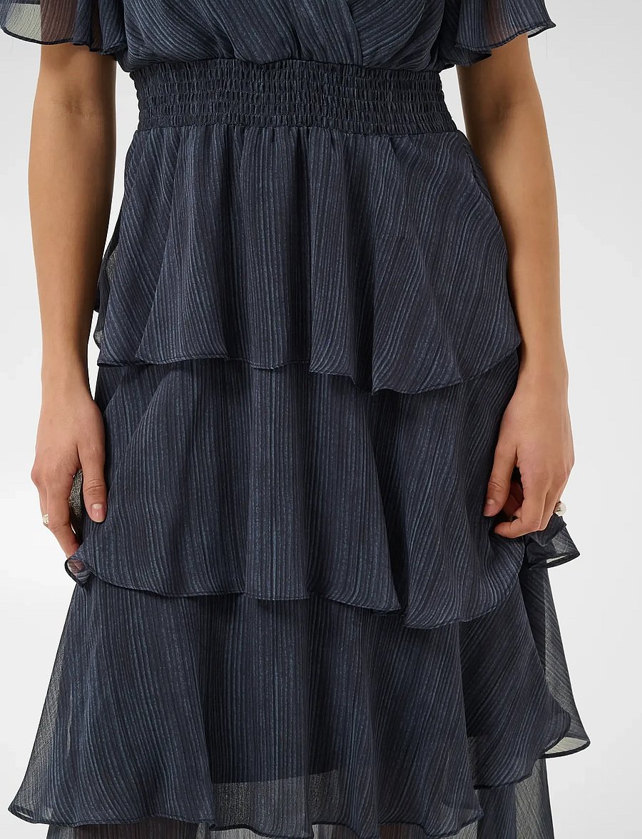 Kaffe - KAlouisa Dress - evening dresses - blue blurry stripes - 5