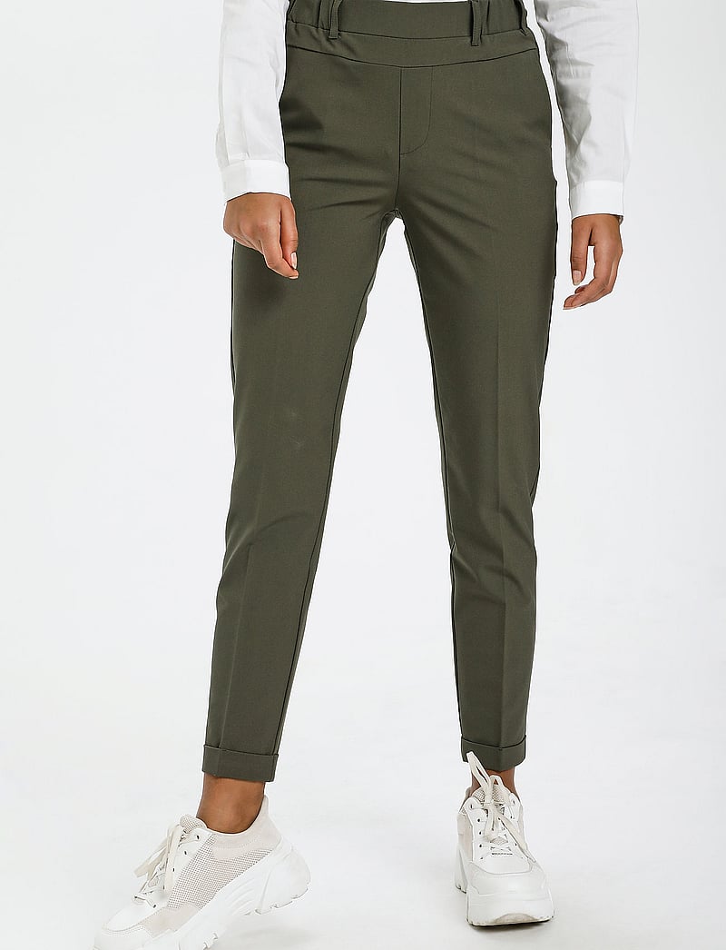 Kaffe - Nanci Jillian Pant - slim fit-byxor - grape leaf - 0