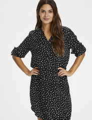 Kaffe - KAmarana Shirt Dress - skjortklänningar - black / chalk dots - 2