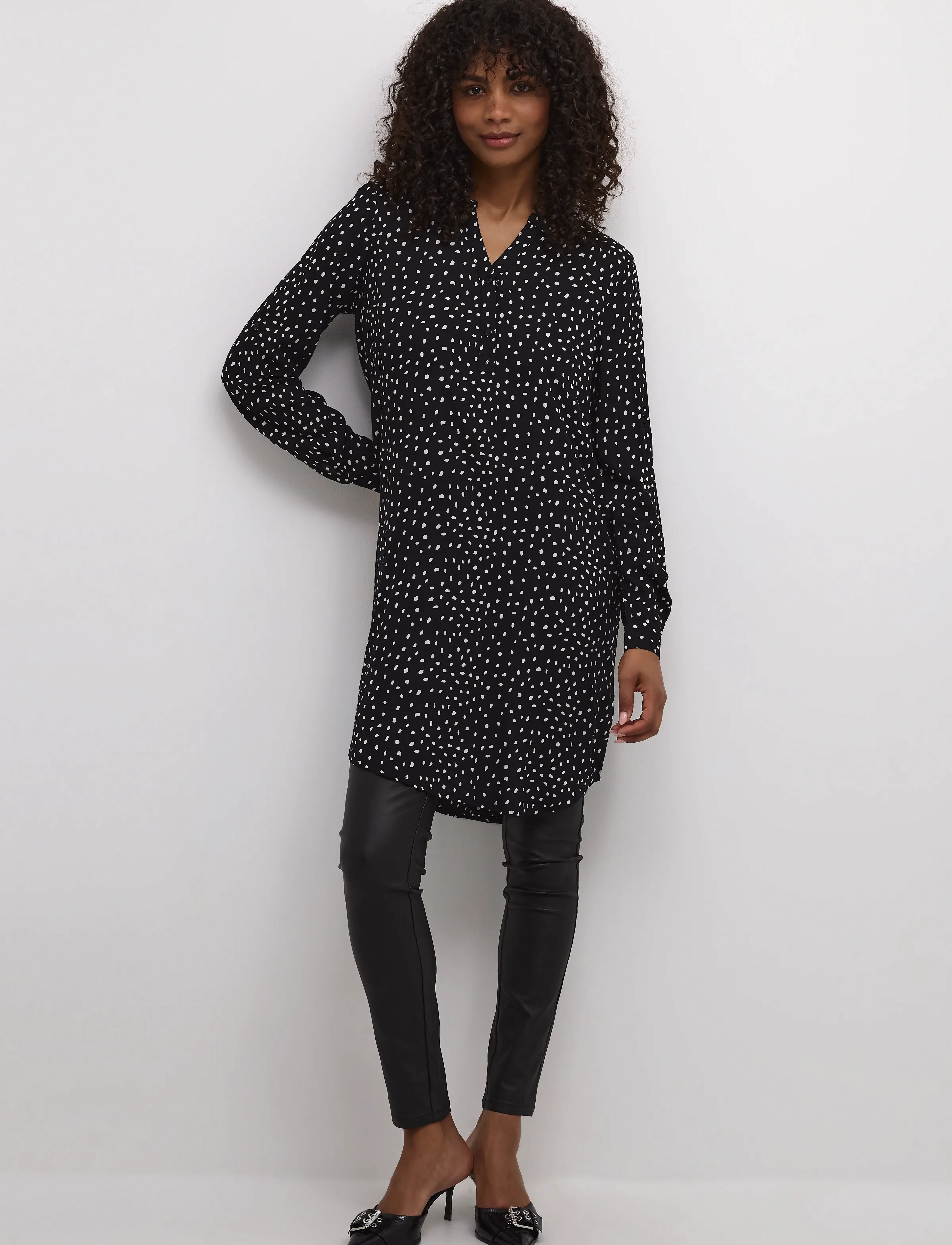 Kaffe - KAmarana Shirt Dress - skjortekjoler - black / chalk dots - 3