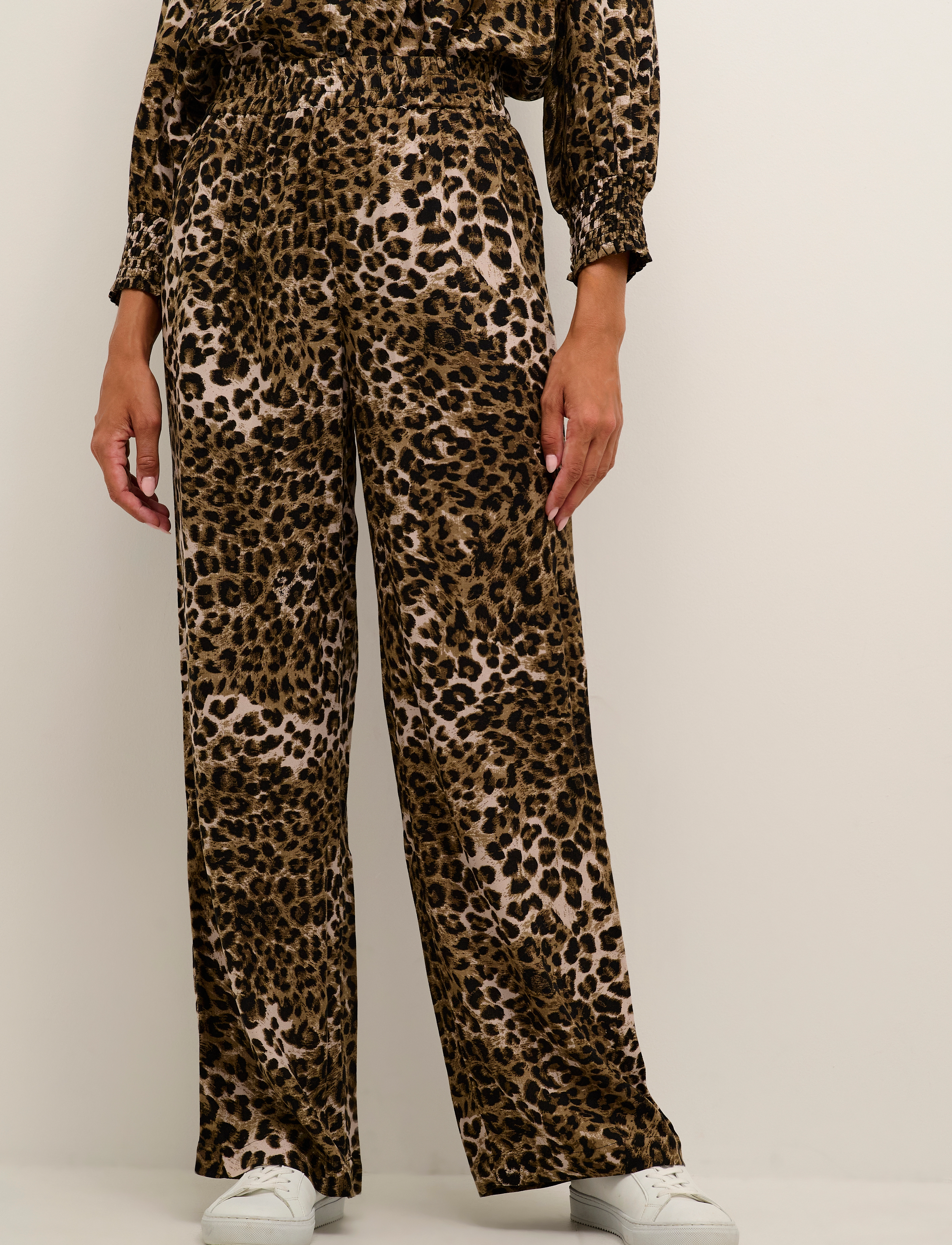 Kaffe - KAanni Pants - leopard print - 2